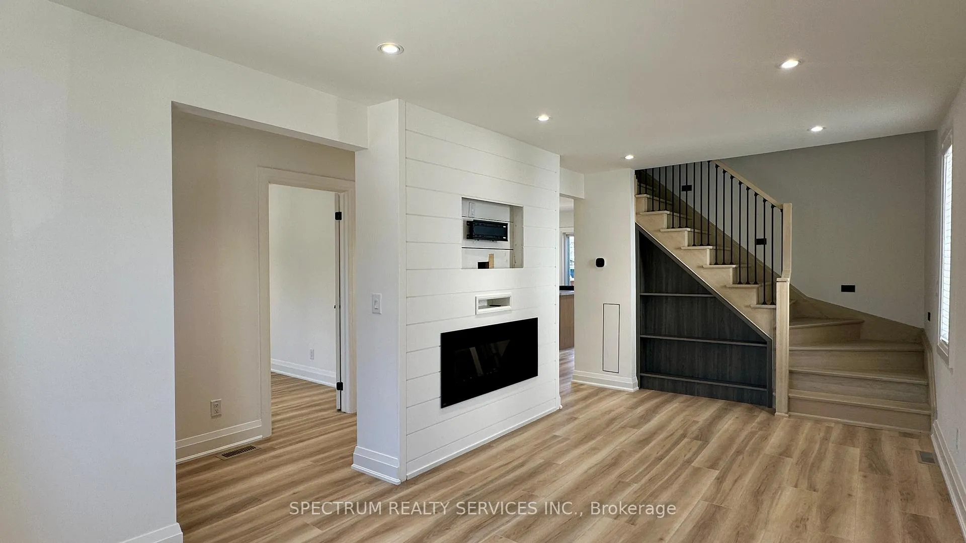 Photo 5 of 36 Queen Street N, New Tecumseth, Tottenham — HOMEH