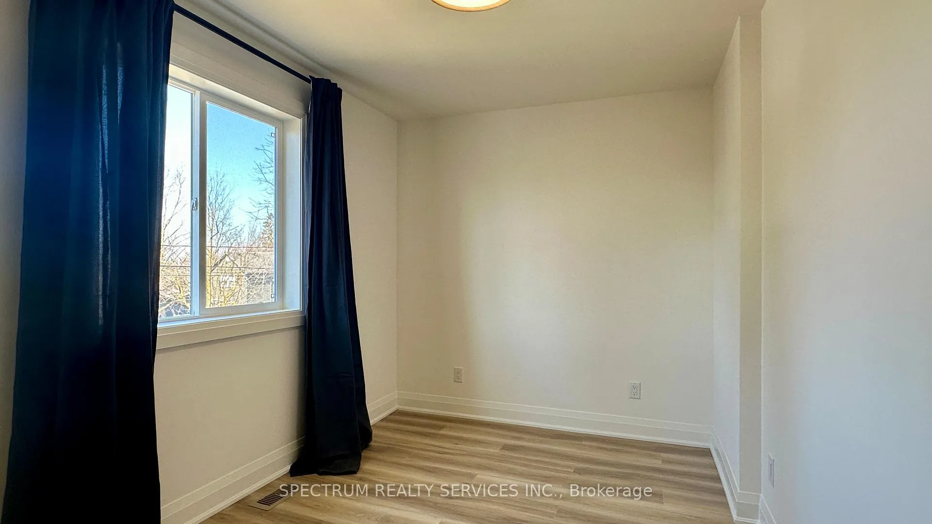 Photo 14 of 36 Queen Street N, New Tecumseth, Tottenham — HOMEH