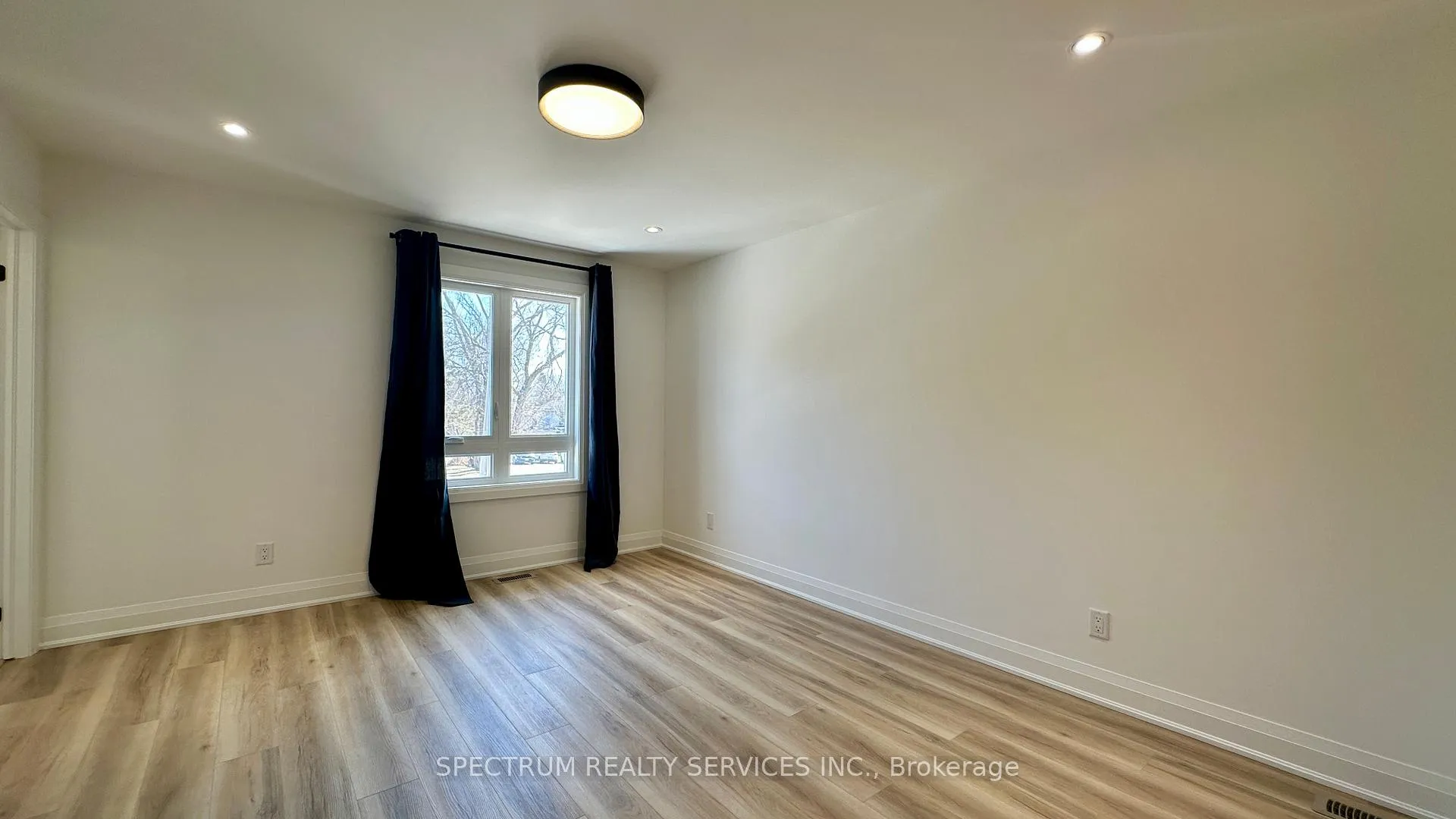 Photo 20 of 36 Queen Street N, New Tecumseth, Tottenham — HOMEH