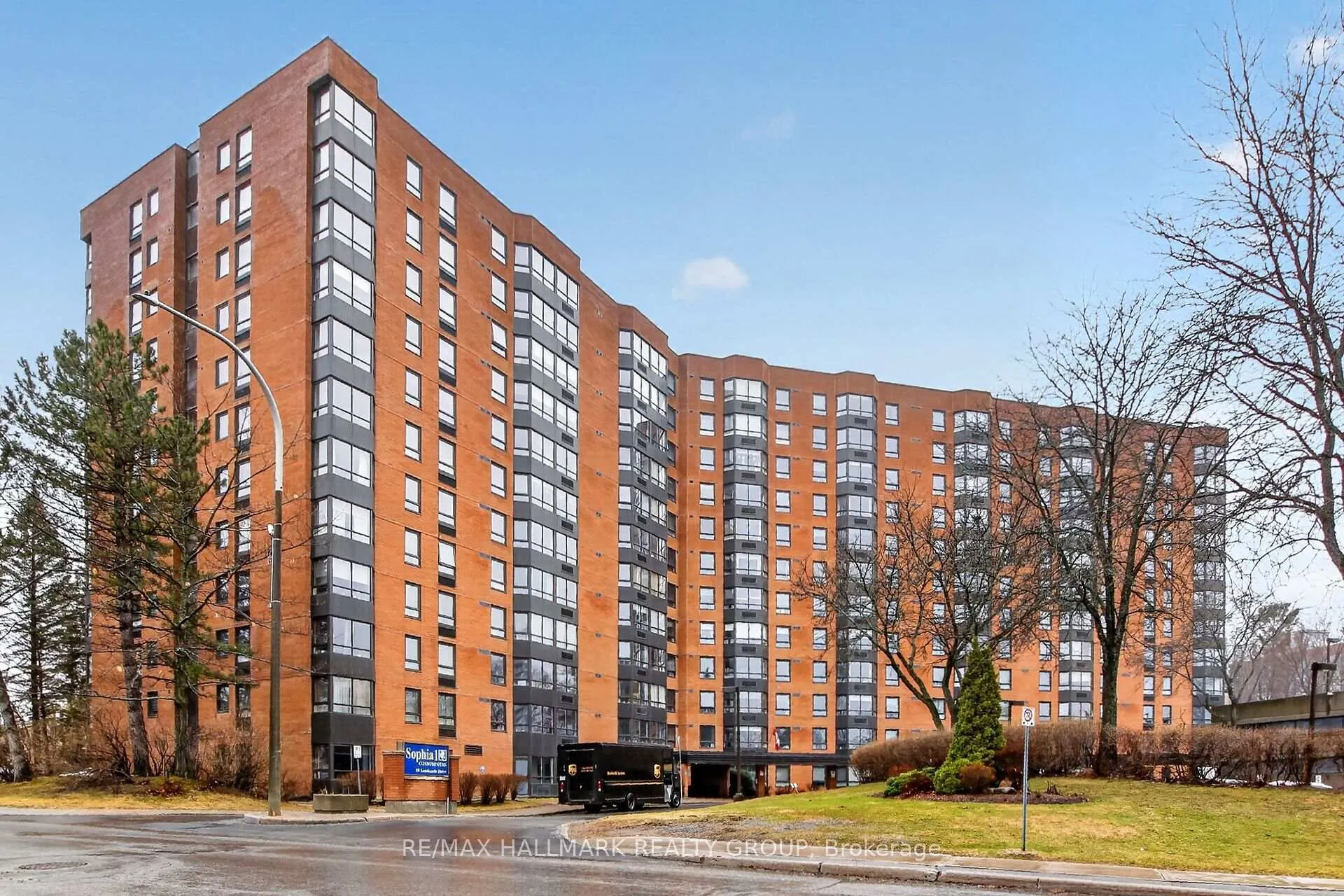 Photo 1 of Unit 305, 80 Sandcastle Drive, Ottawa, Leslie Park — HOMEH