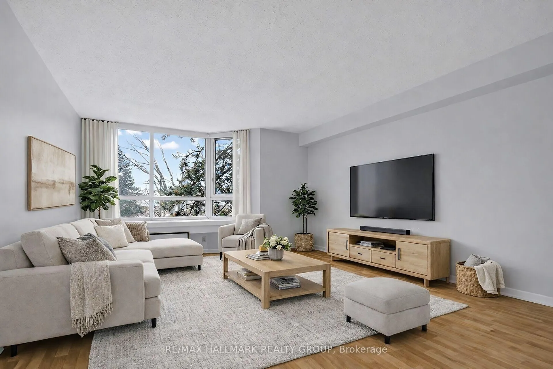 Photo 13 of Unit 305, 80 Sandcastle Drive, Ottawa, Leslie Park — HOMEH