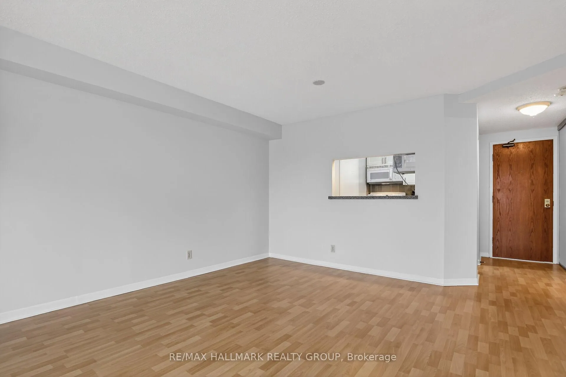 Photo 14 of Unit 305, 80 Sandcastle Drive, Ottawa, Leslie Park — HOMEH