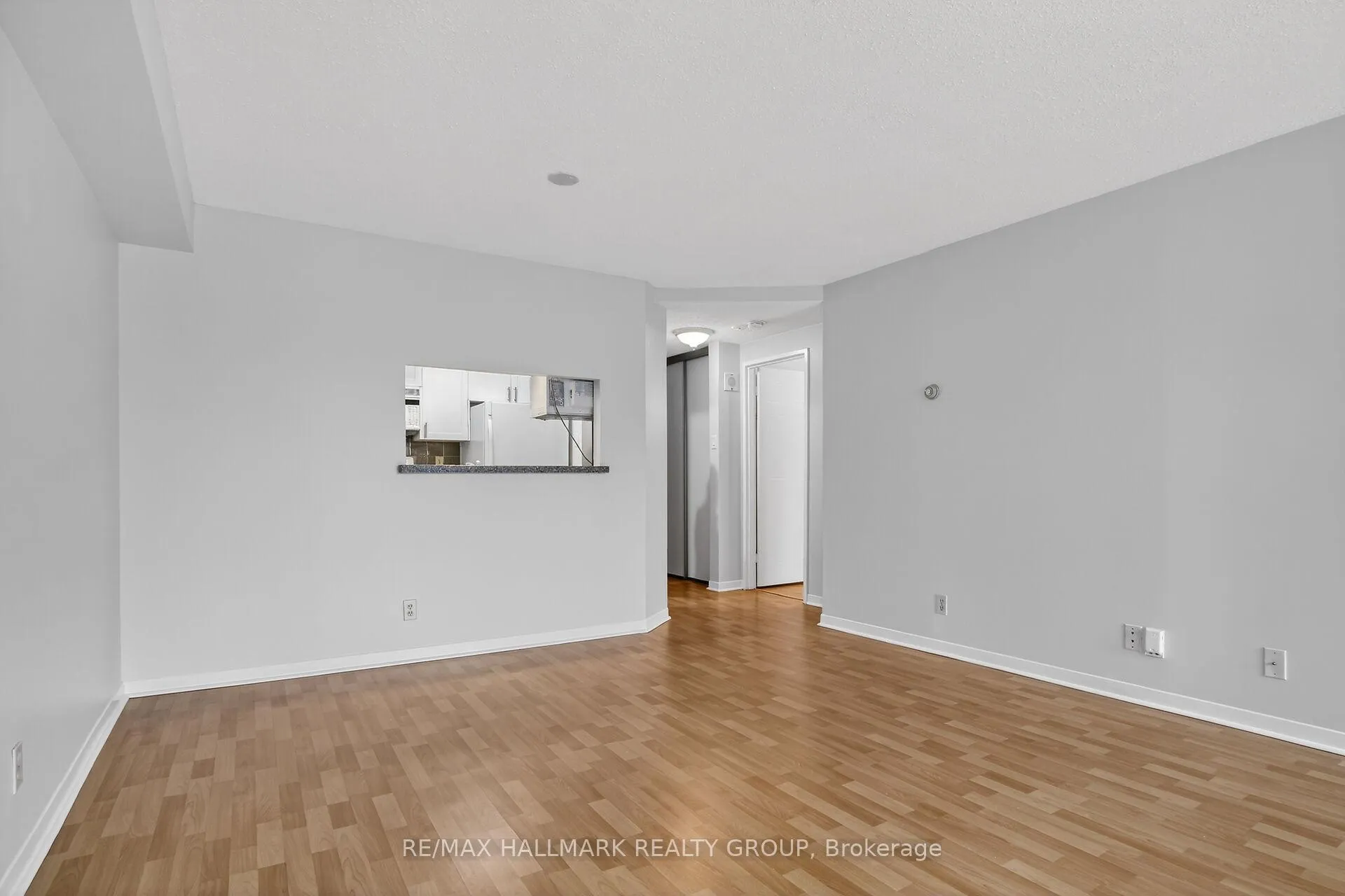 Photo 15 of Unit 305, 80 Sandcastle Drive, Ottawa, Leslie Park — HOMEH