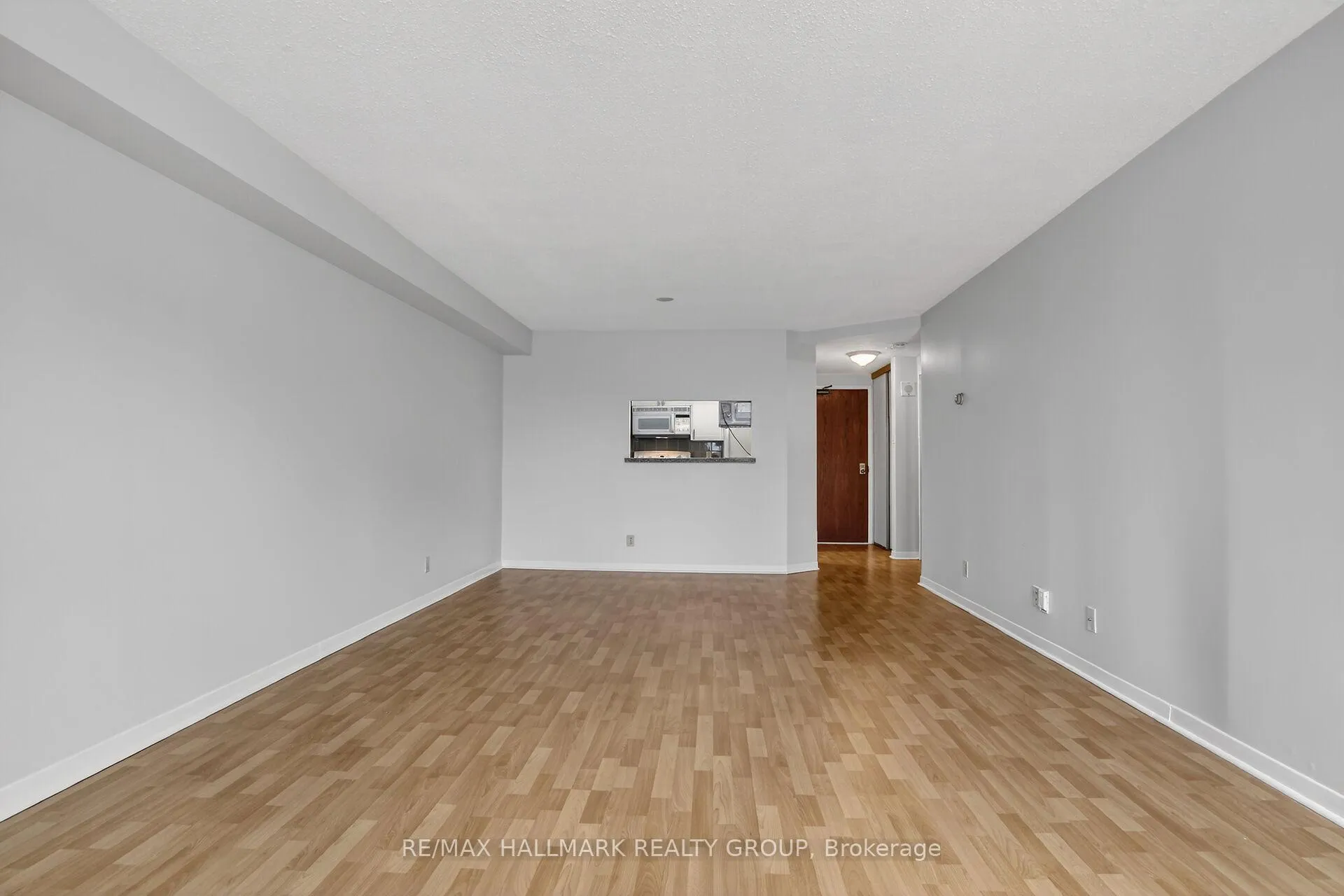 Photo 18 of Unit 305, 80 Sandcastle Drive, Ottawa, Leslie Park — HOMEH
