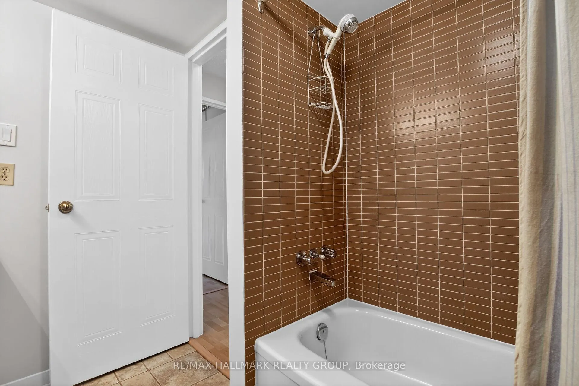 Photo 22 of Unit 305, 80 Sandcastle Drive, Ottawa, Leslie Park — HOMEH