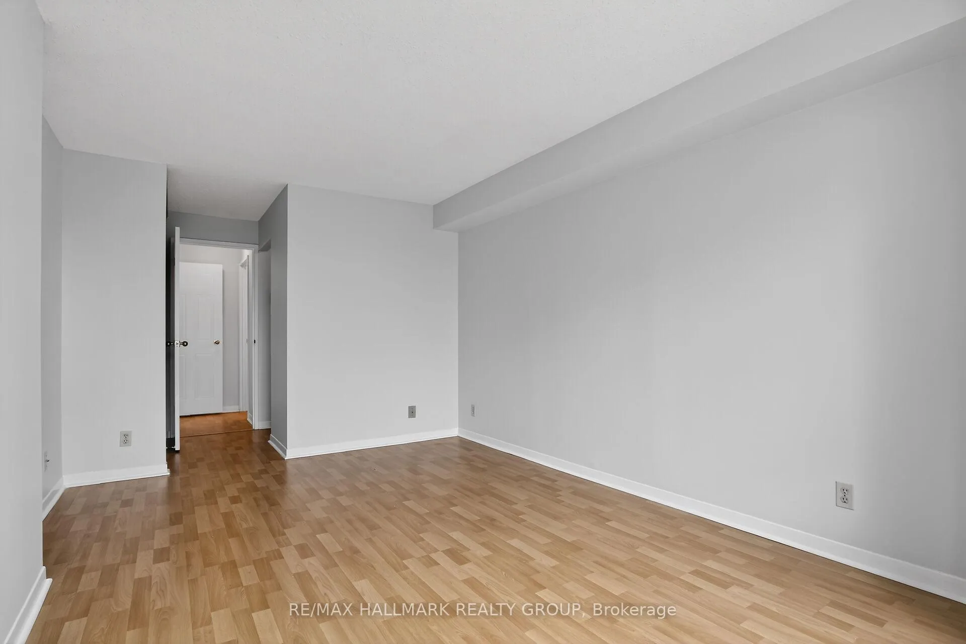 Photo 27 of Unit 305, 80 Sandcastle Drive, Ottawa, Leslie Park — HOMEH