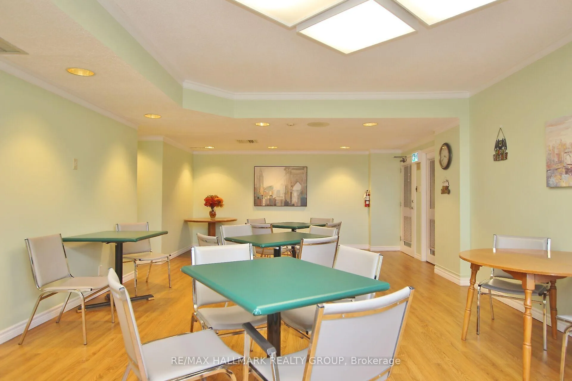 Photo 35 of Unit 305, 80 Sandcastle Drive, Ottawa, Leslie Park — HOMEH