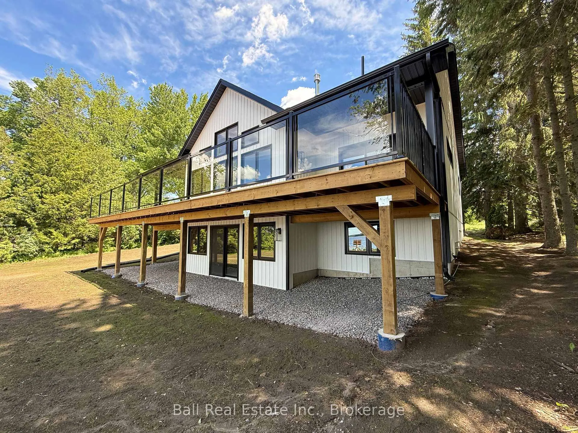 Photo 16 of 1380 Island View Drive, Selwyn — HOMEH