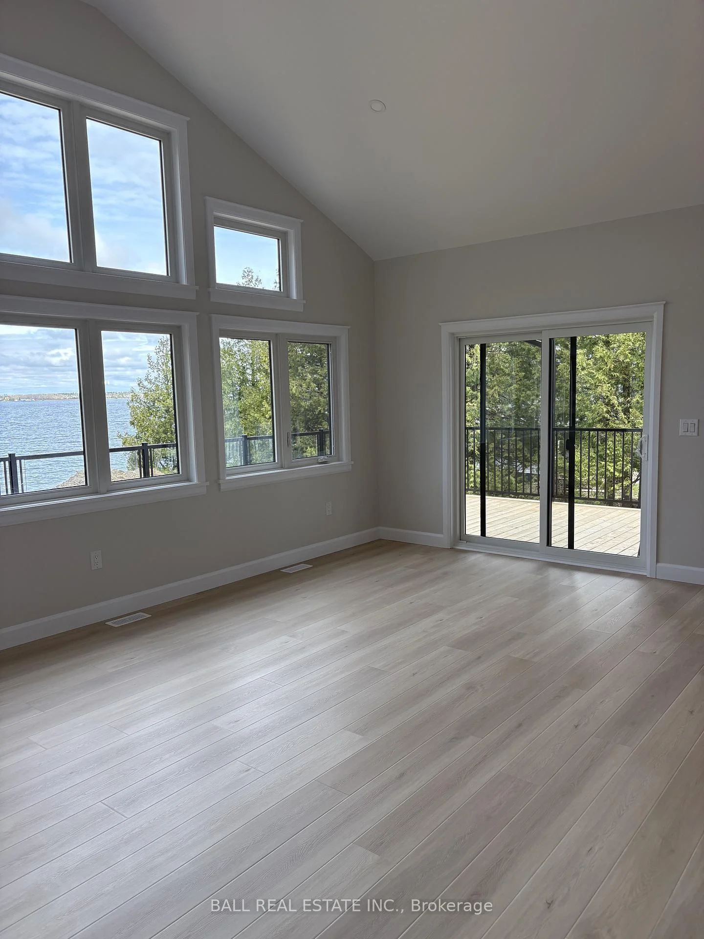 Photo 33 of 1380 Island View Drive, Selwyn — HOMEH