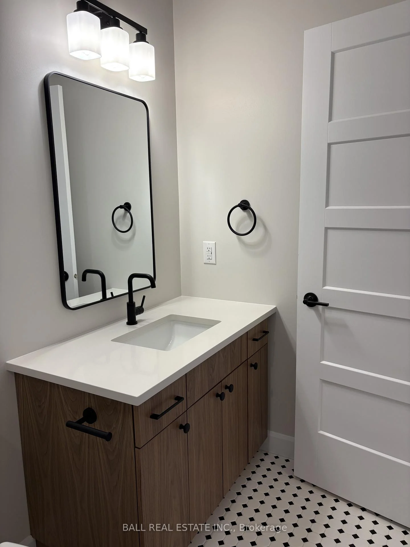 Photo 79 of 1380 Island View Drive, Selwyn — HOMEH