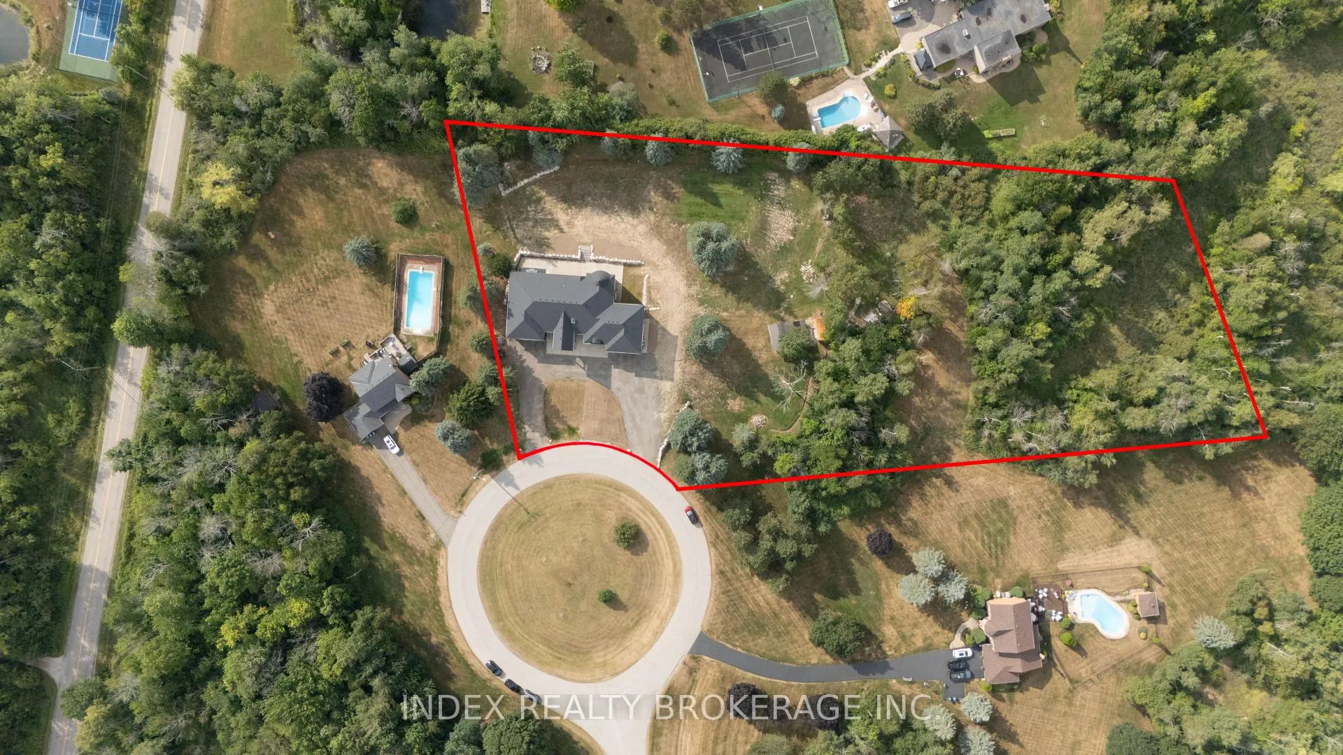 Photo 2 of 20 Glassford Court, Caledon, Caledon Village — HOMEH