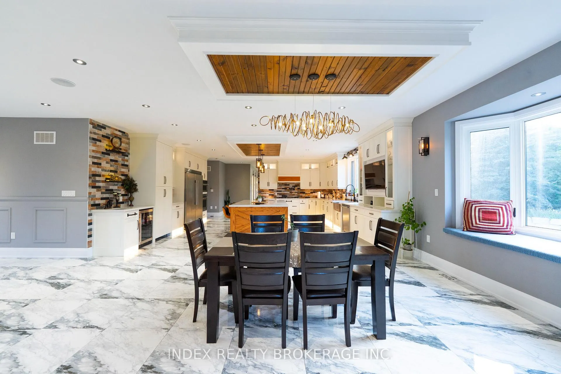 Photo 5 of 20 Glassford Court, Caledon, Caledon Village — HOMEH