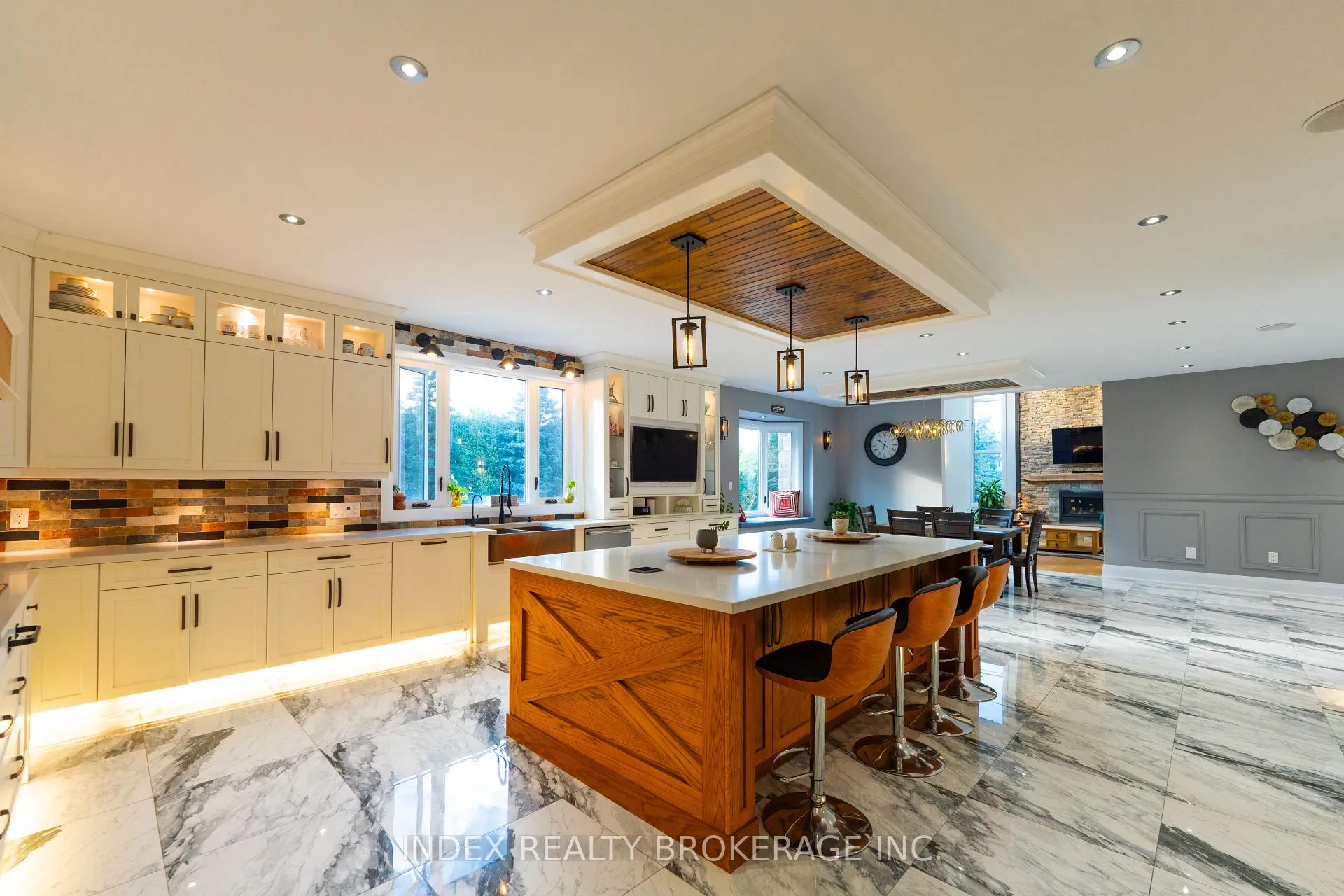 Photo 8 of 20 Glassford Court, Caledon, Caledon Village — HOMEH