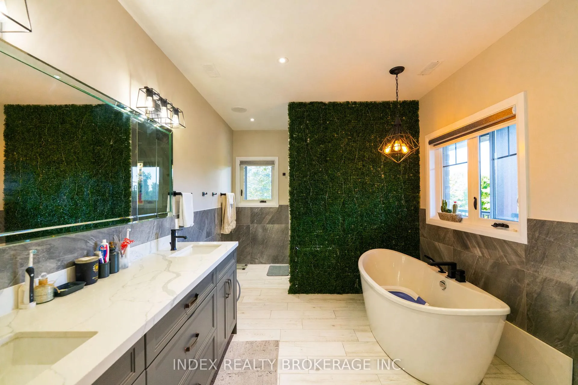 Photo 19 of 20 Glassford Court, Caledon, Caledon Village — HOMEH