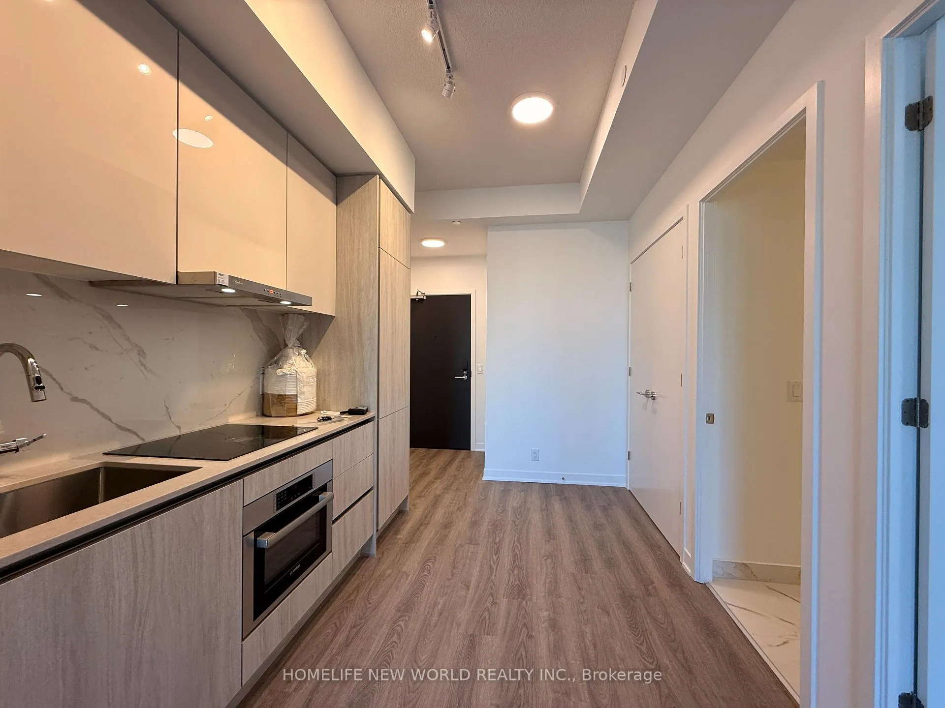 Photo 4 of Unit 1101, 180 Front Street E, Toronto, Moss Park — HOMEH