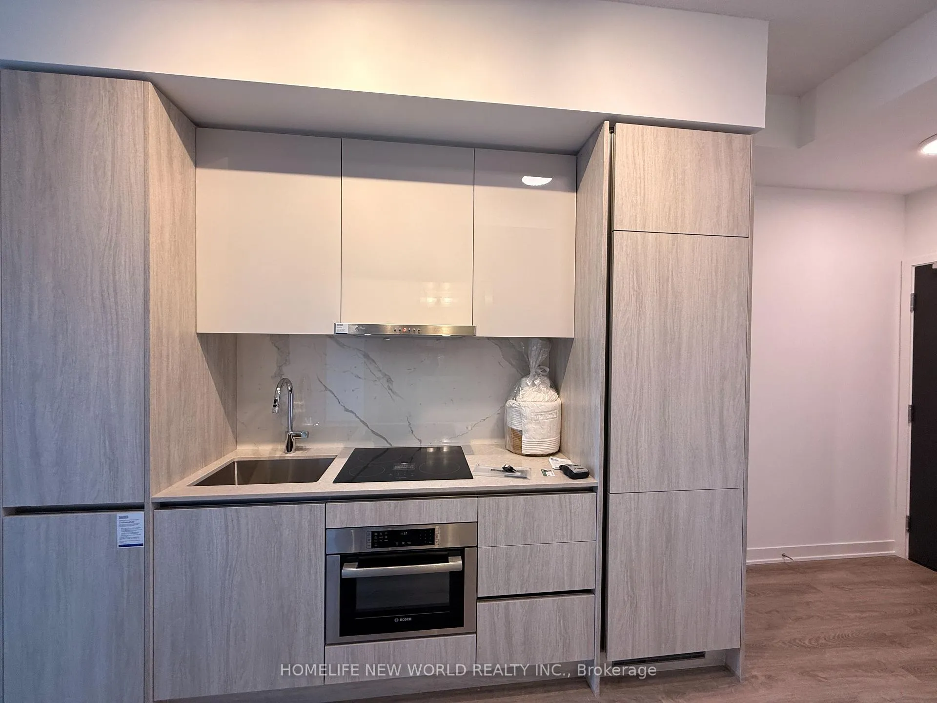 Photo 6 of Unit 1101, 180 Front Street E, Toronto, Moss Park — HOMEH