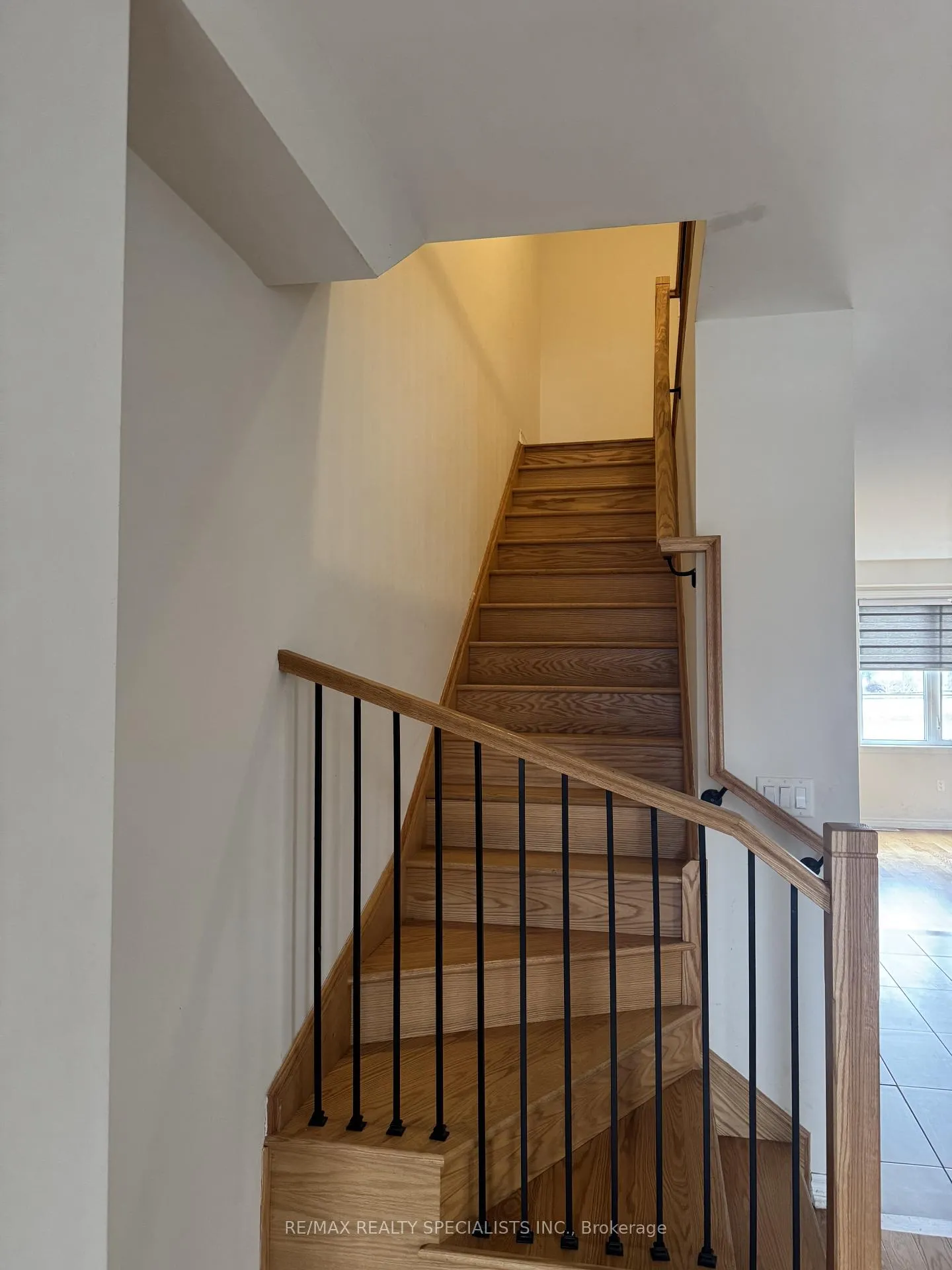 Photo 10 of 36 Vestry Way, Brampton, Goreway Drive Corridor — HOMEH