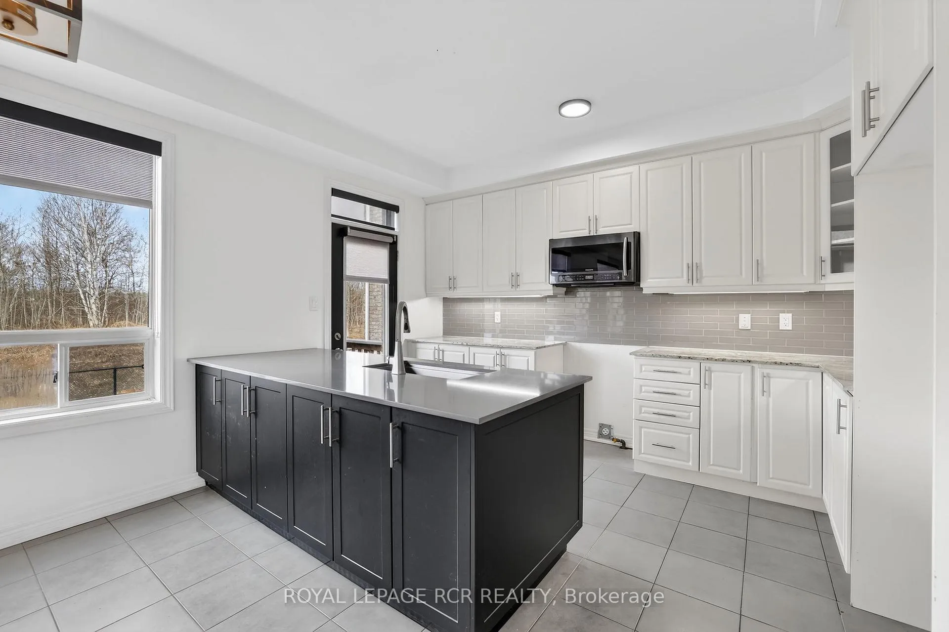 Photo 10 of 82 Lampkin Street, Georgina, Sutton & Jackson's Point — HOMEH