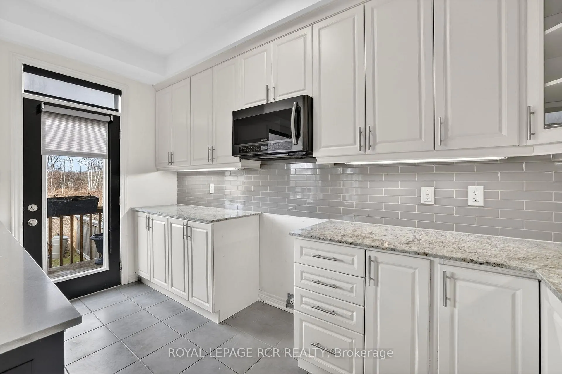 Photo 11 of 82 Lampkin Street, Georgina, Sutton & Jackson's Point — HOMEH