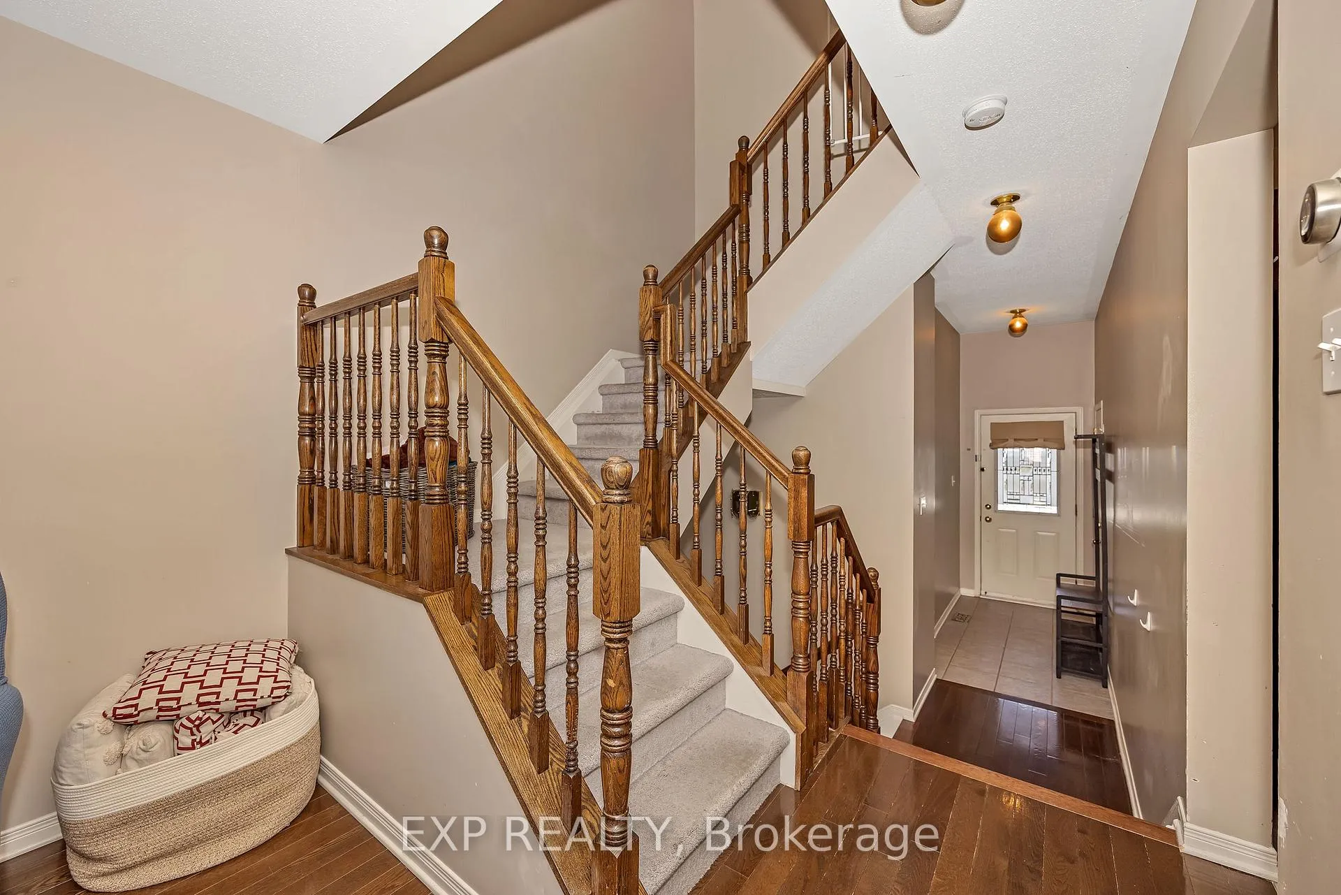 Photo 8 of 359 Bakewell Crescent, Ottawa, Barrhaven - Strandherd — HOMEH