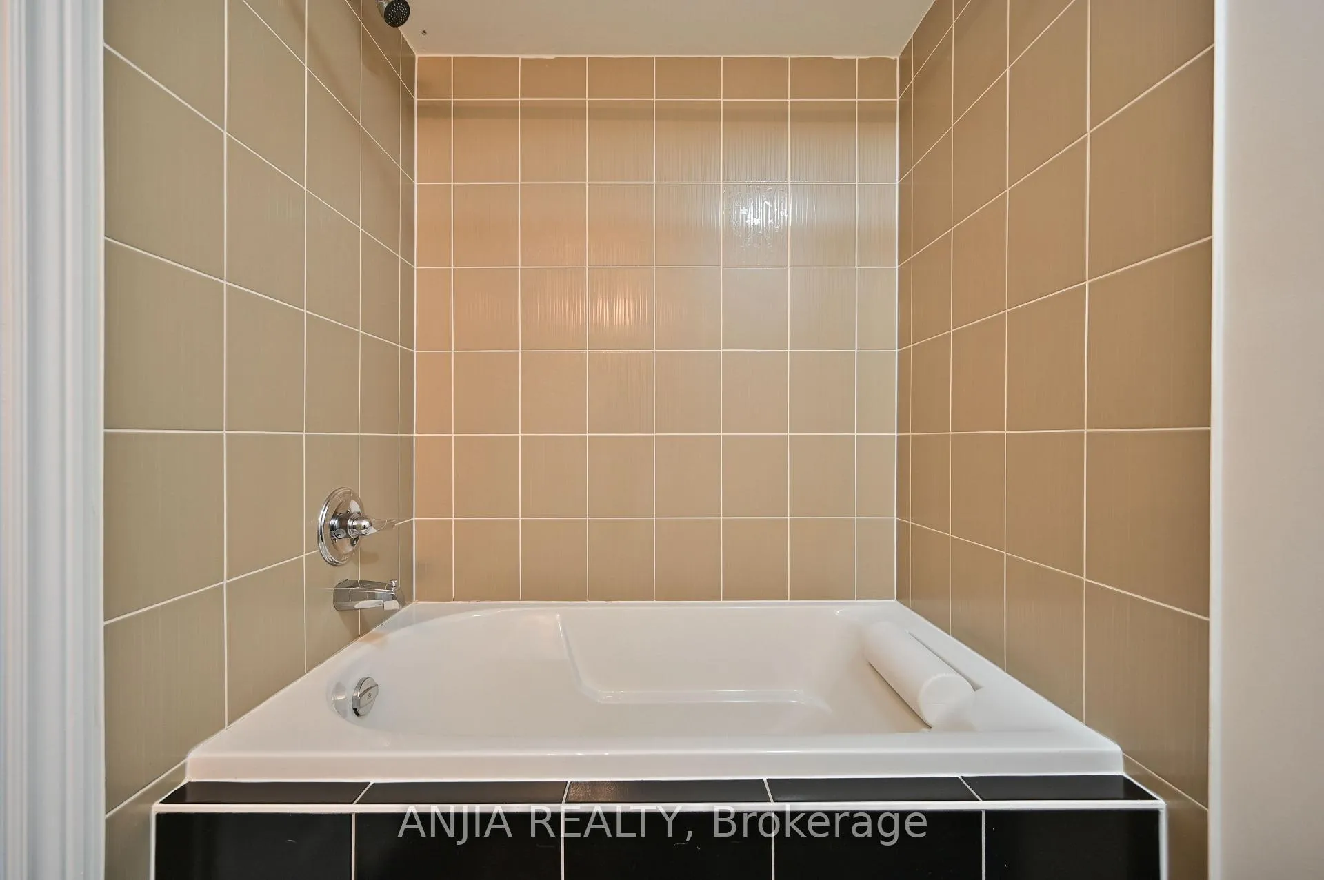 Photo 31 of 9964 Mccowan Road, Markham, Berczy — HOMEH