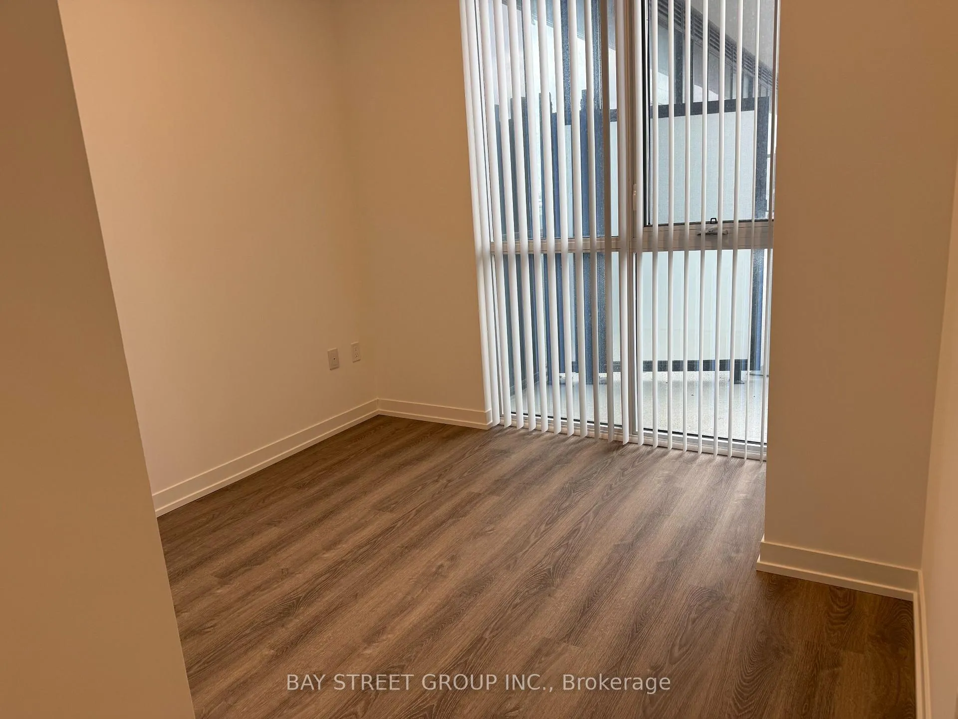 Photo 6 of Unit 612, 8 interchange Way, Vaughan, Vaughan Corporate Centre — HOMEH