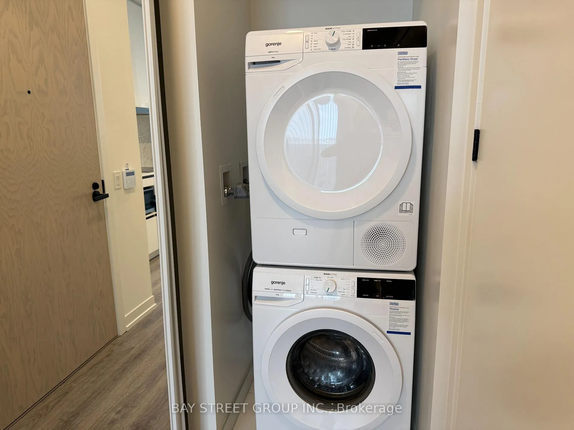 Photo 7 of Unit 612, 8 interchange Way, Vaughan, Vaughan Corporate Centre — HOMEH