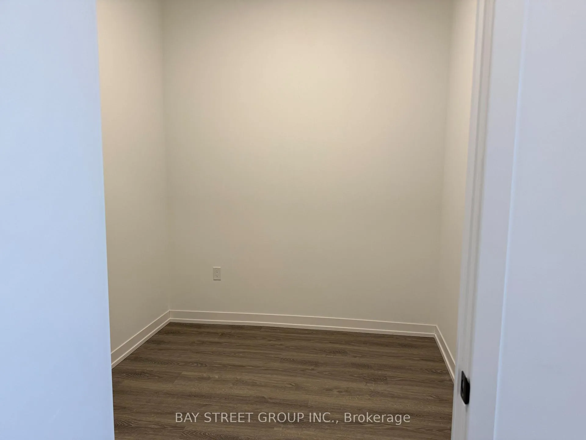 Photo 8 of Unit 612, 8 interchange Way, Vaughan, Vaughan Corporate Centre — HOMEH