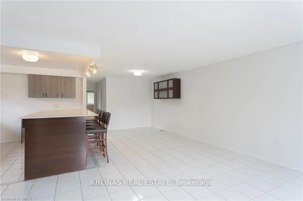 Photo 6 of 2303 Malcolm Crescent, Burlington, Brant Hills — HOMEH