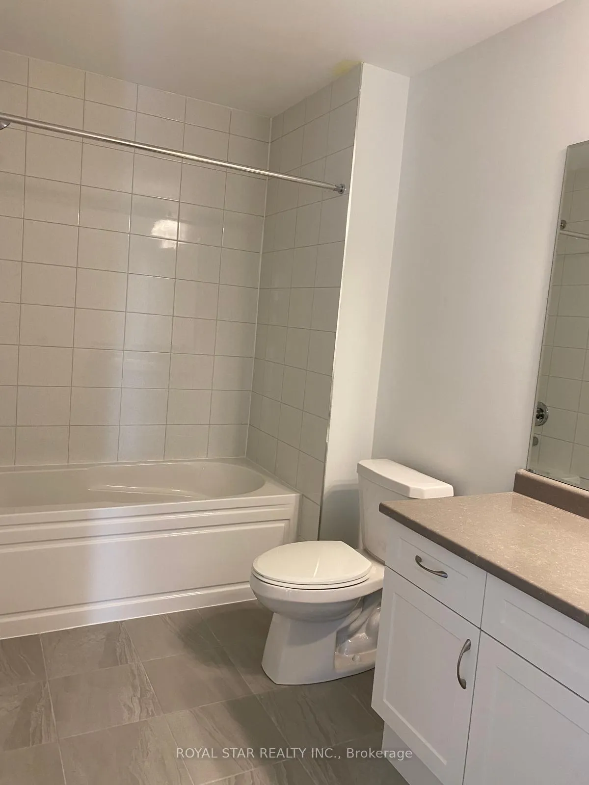 Photo 22 of 138 Keppel Circle, Brampton, Northwest Brampton — HOMEH