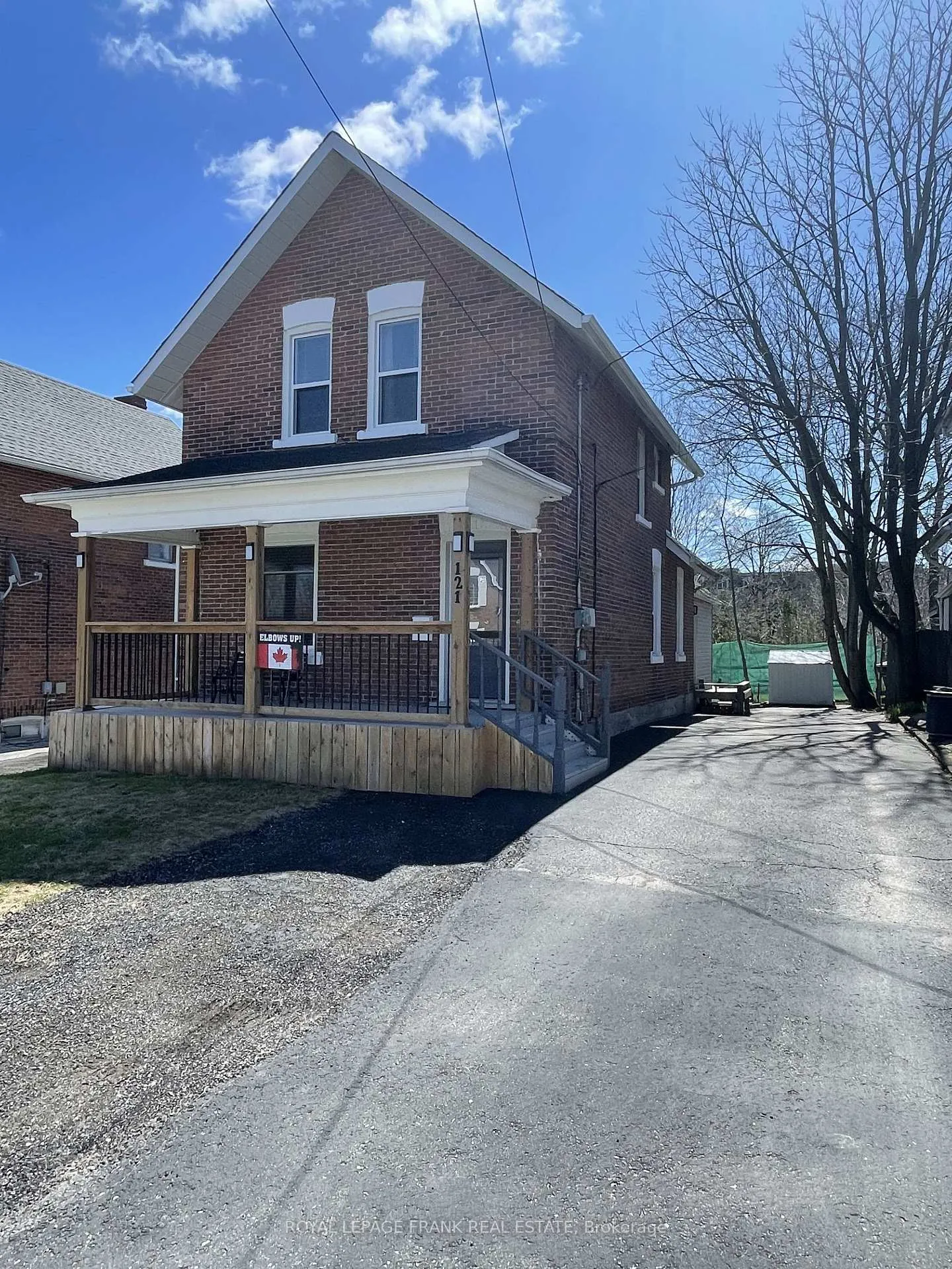 Front of 121 Durham Street W