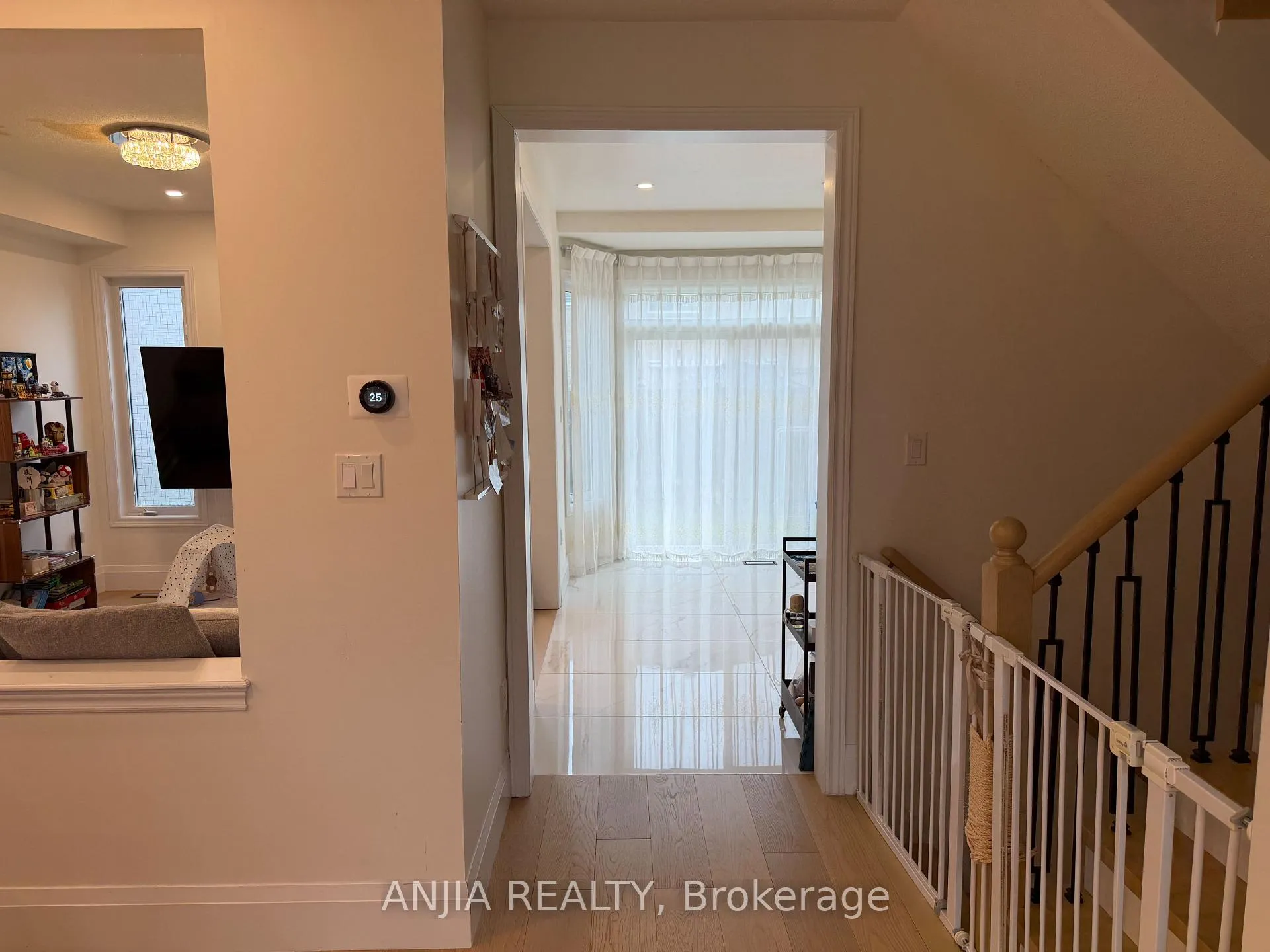 Photo 6 of 265 Hammersly Boulevard, Markham, Wismer — HOMEH