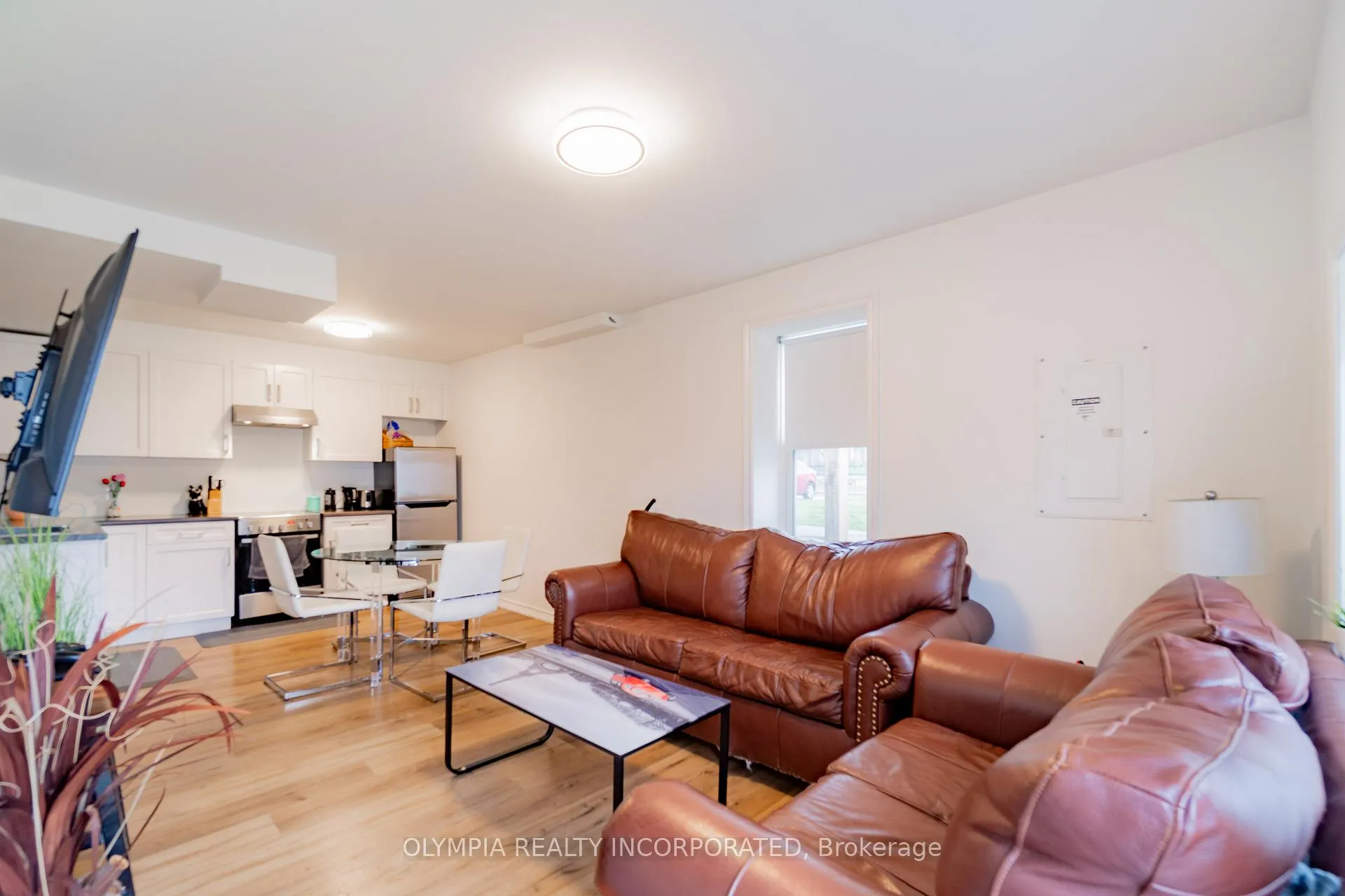Photo 6 of 5448 Hamilton Street, Niagara Falls, Downtown — HOMEH