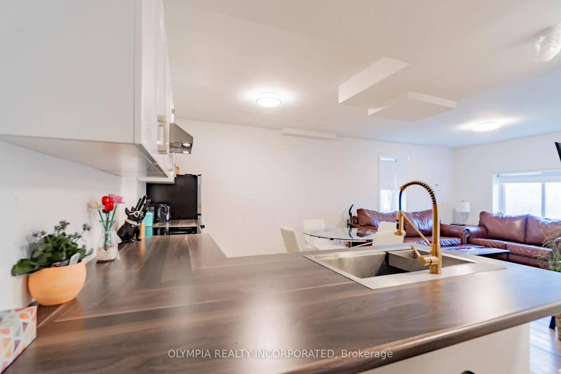 Photo 10 of 5448 Hamilton Street, Niagara Falls, Downtown — HOMEH