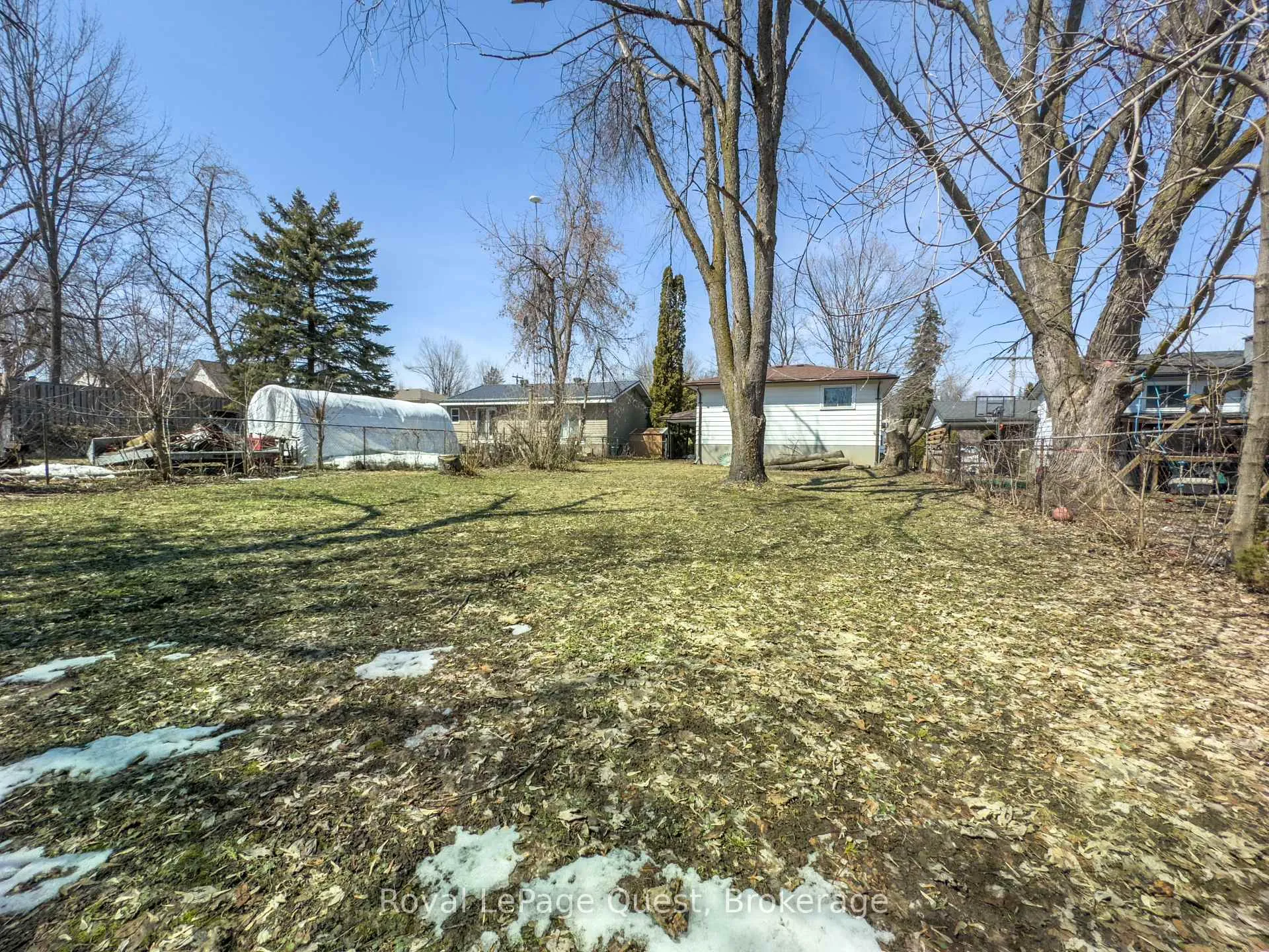 Photo 5 of 17 Rose Avenue, Orillia — HOMEH