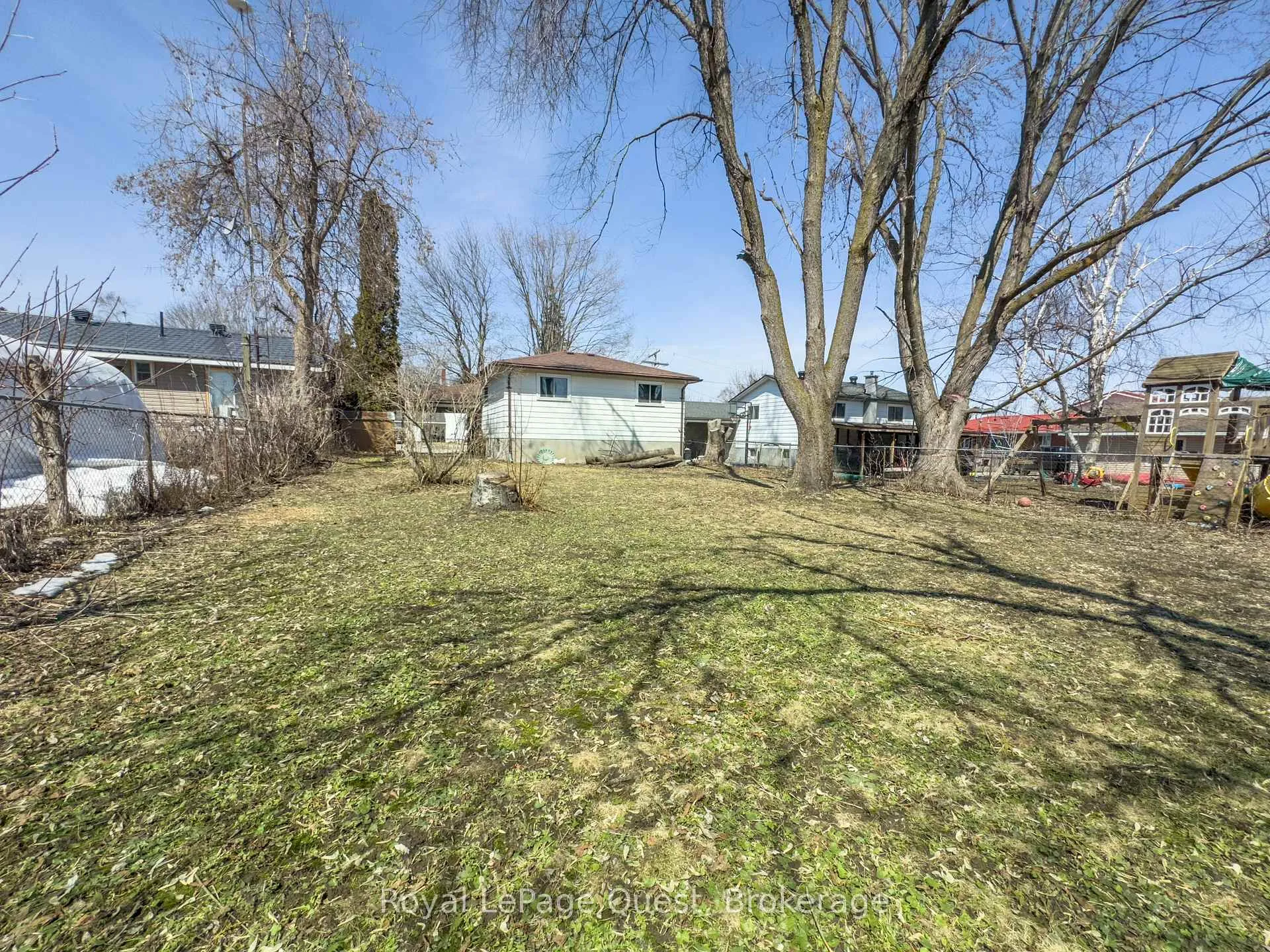 Photo 6 of 17 Rose Avenue, Orillia — HOMEH
