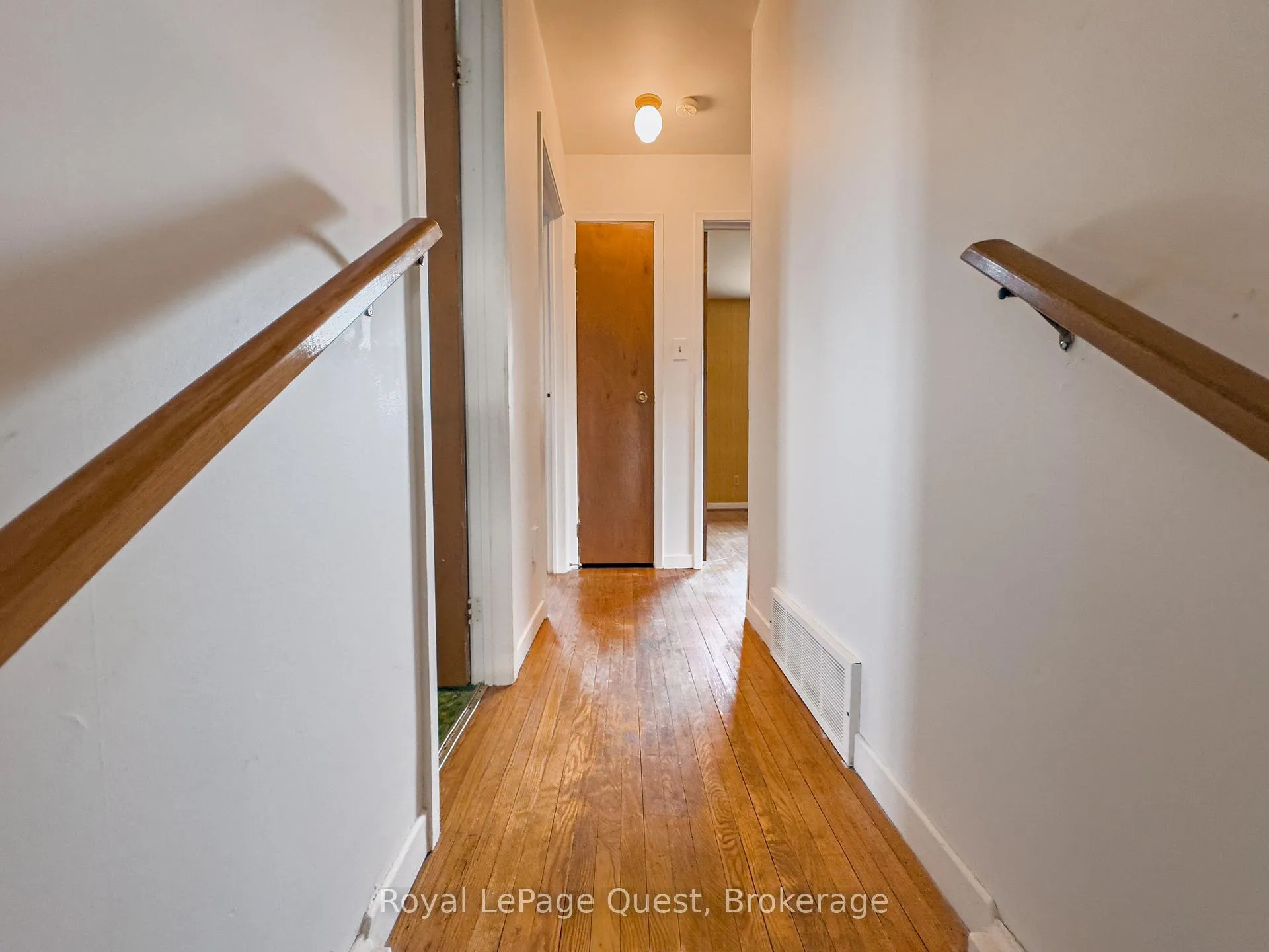 Photo 14 of 17 Rose Avenue, Orillia — HOMEH