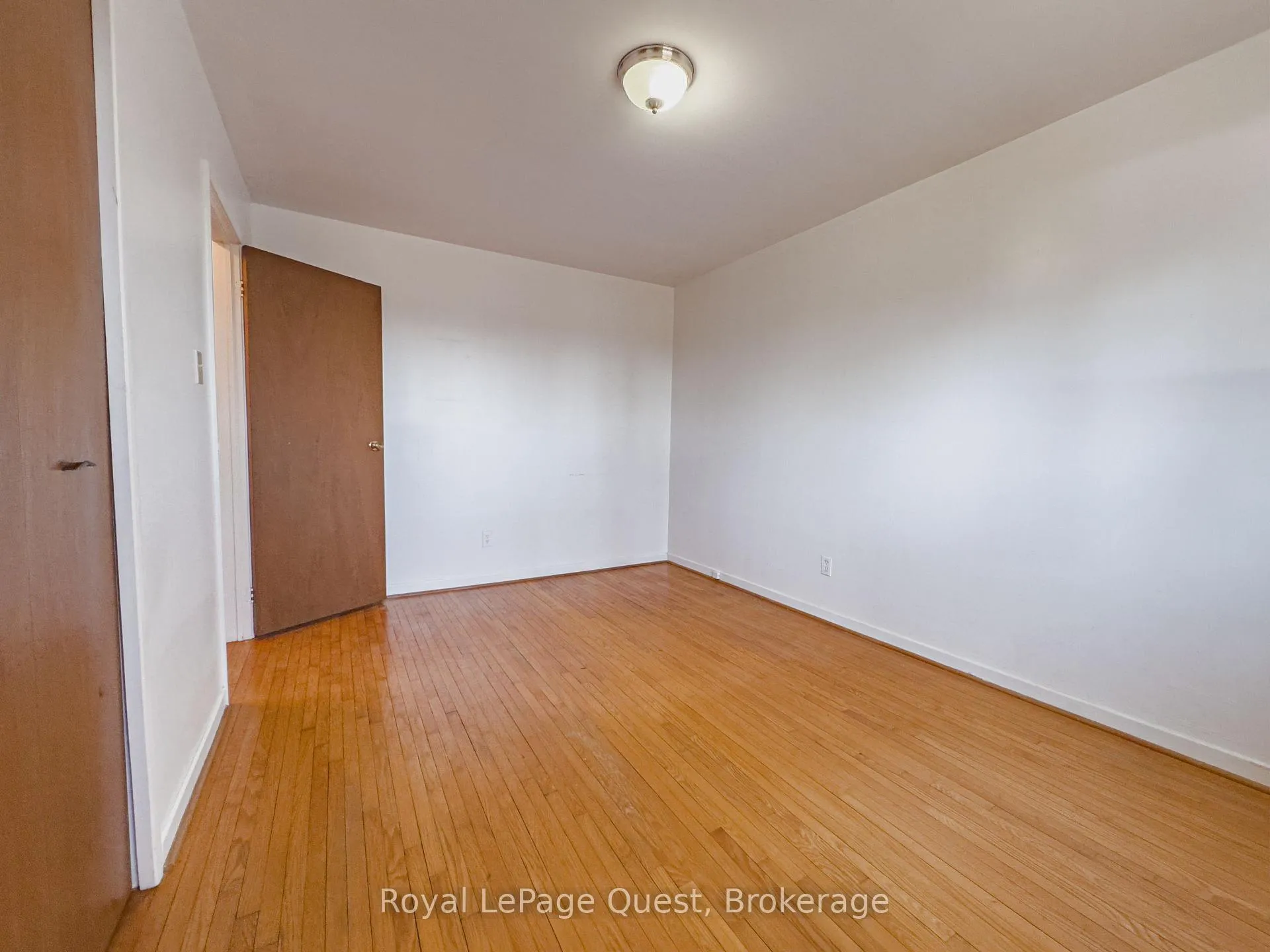 Photo 17 of 17 Rose Avenue, Orillia — HOMEH