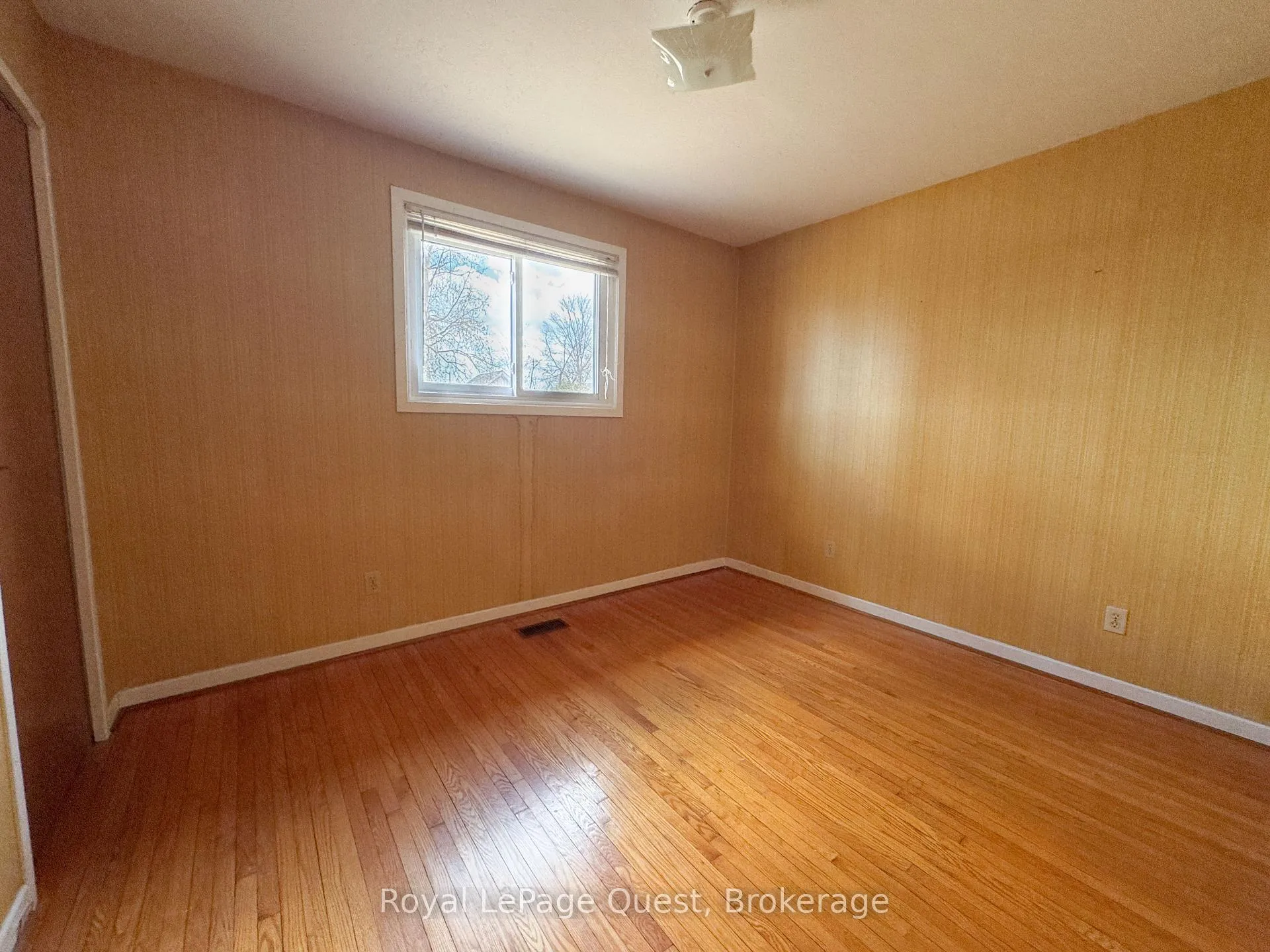 Photo 18 of 17 Rose Avenue, Orillia — HOMEH