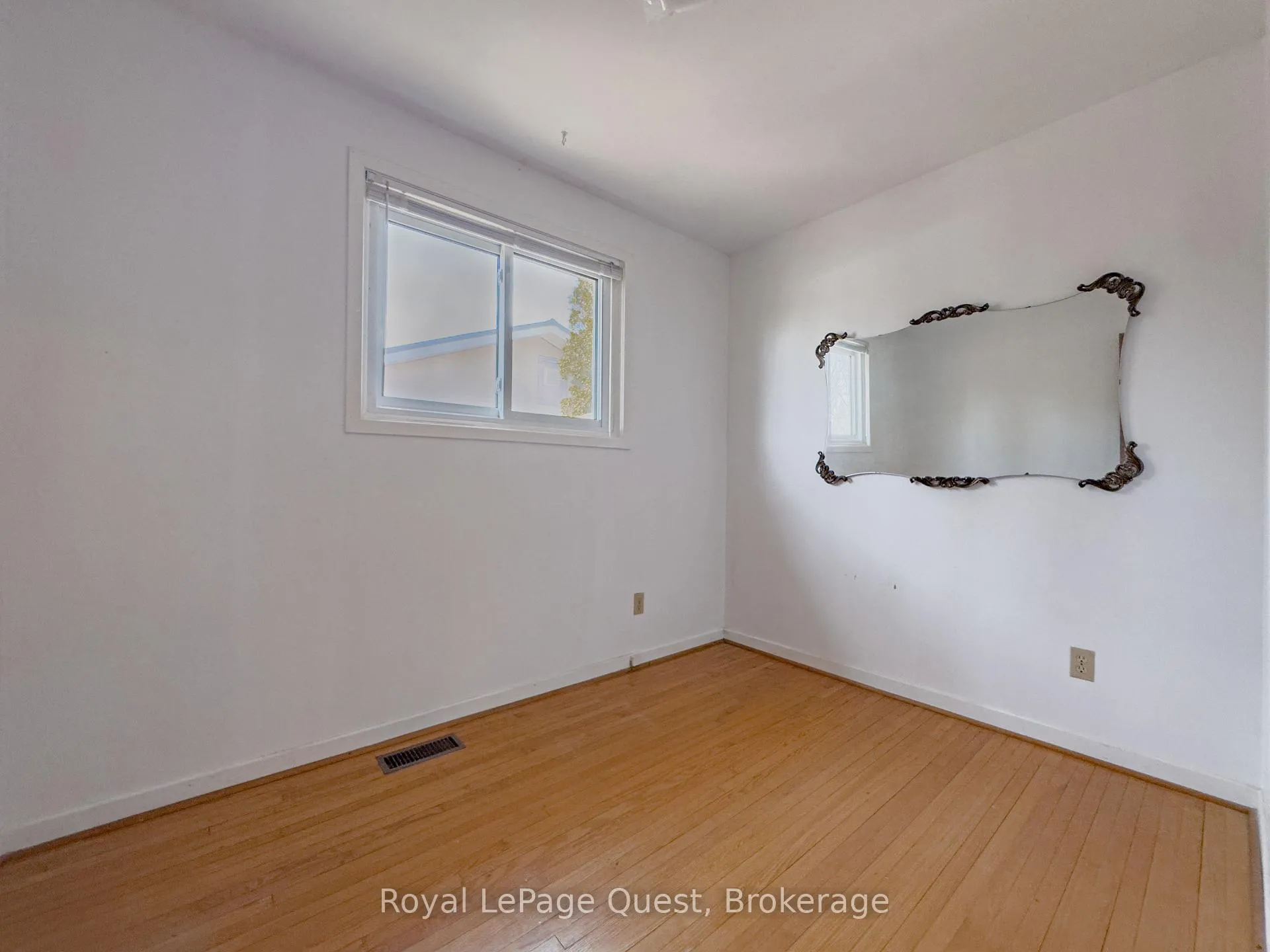 Photo 20 of 17 Rose Avenue, Orillia — HOMEH