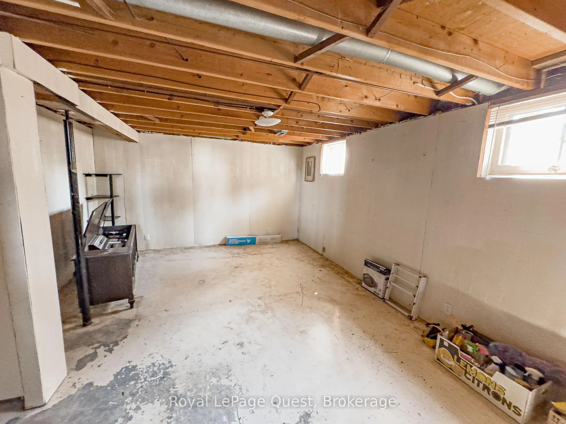 Photo 22 of 17 Rose Avenue, Orillia — HOMEH