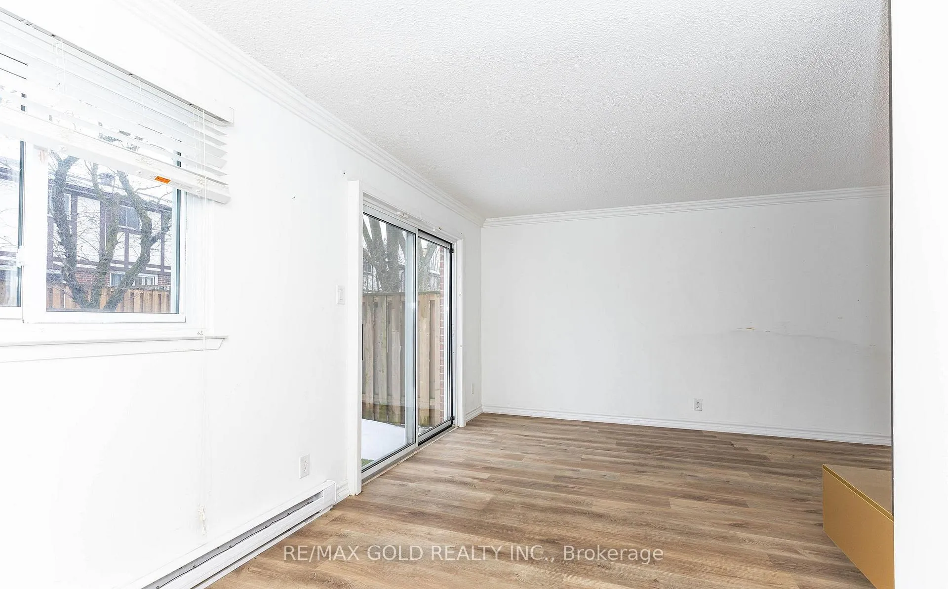 Photo 15 of 20 Harper Way, Markham, Aileen-Willowbrook — HOMEH