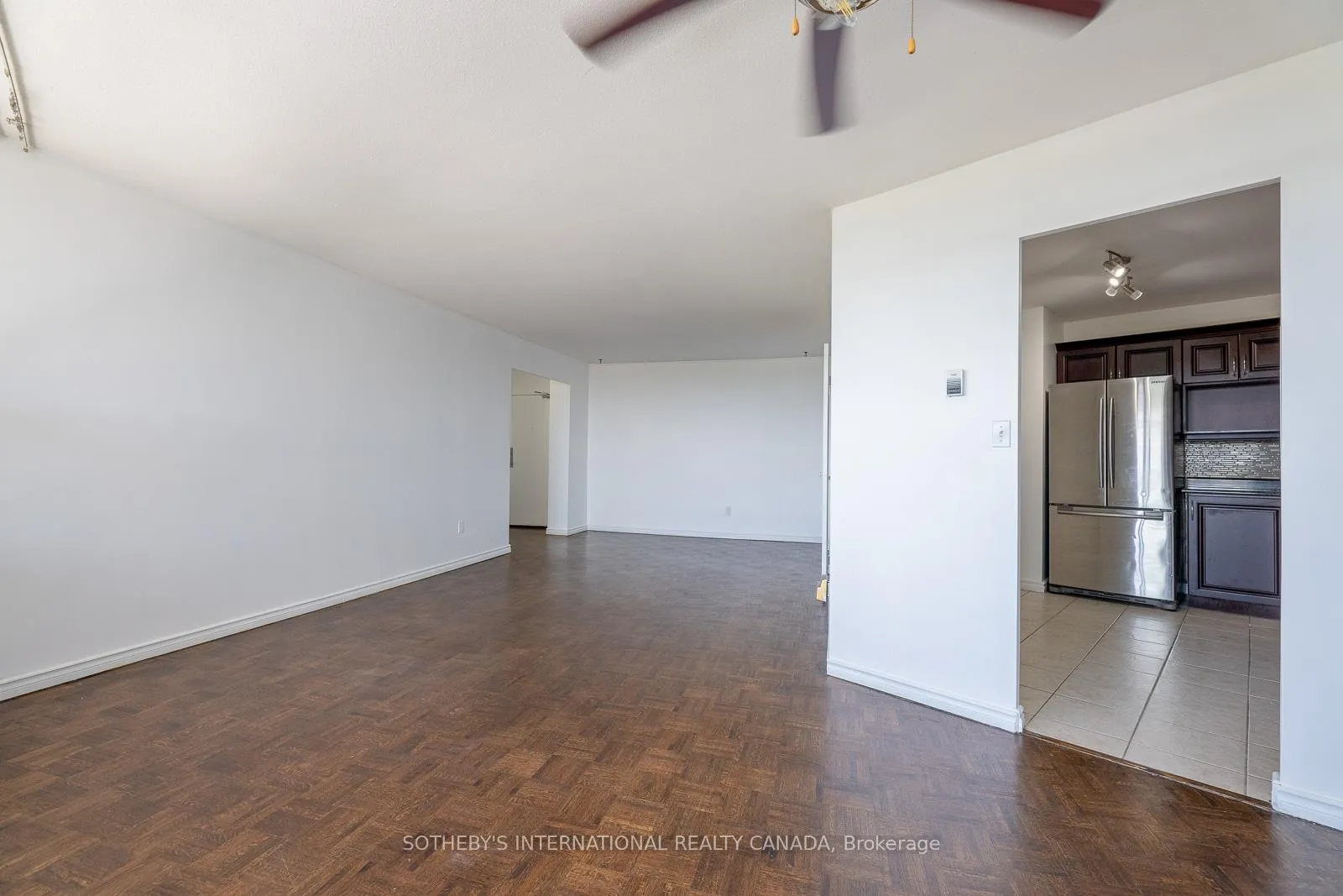 Photo 10 of Unit 706, 60 Pavane Link Way, Toronto, Flemingdon Park — HOMEH
