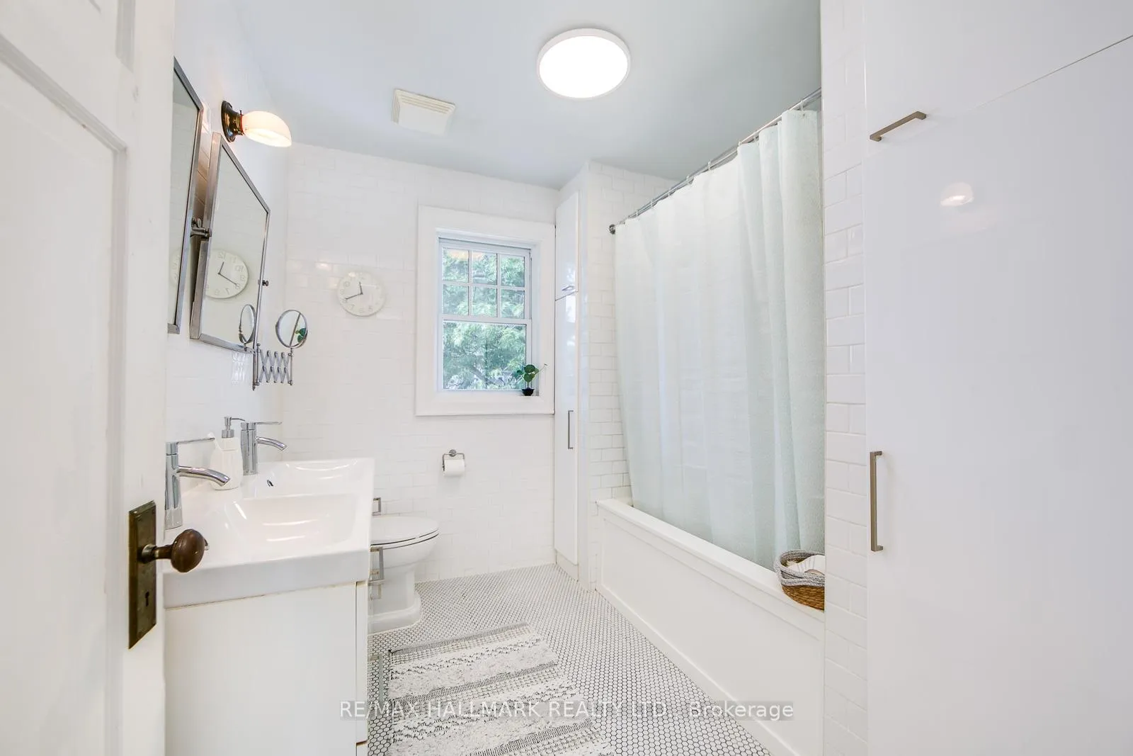 Photo 31 of 120 Warden Avenue, Scarborough, Birchcliffe-Cliffside — HOMEH
