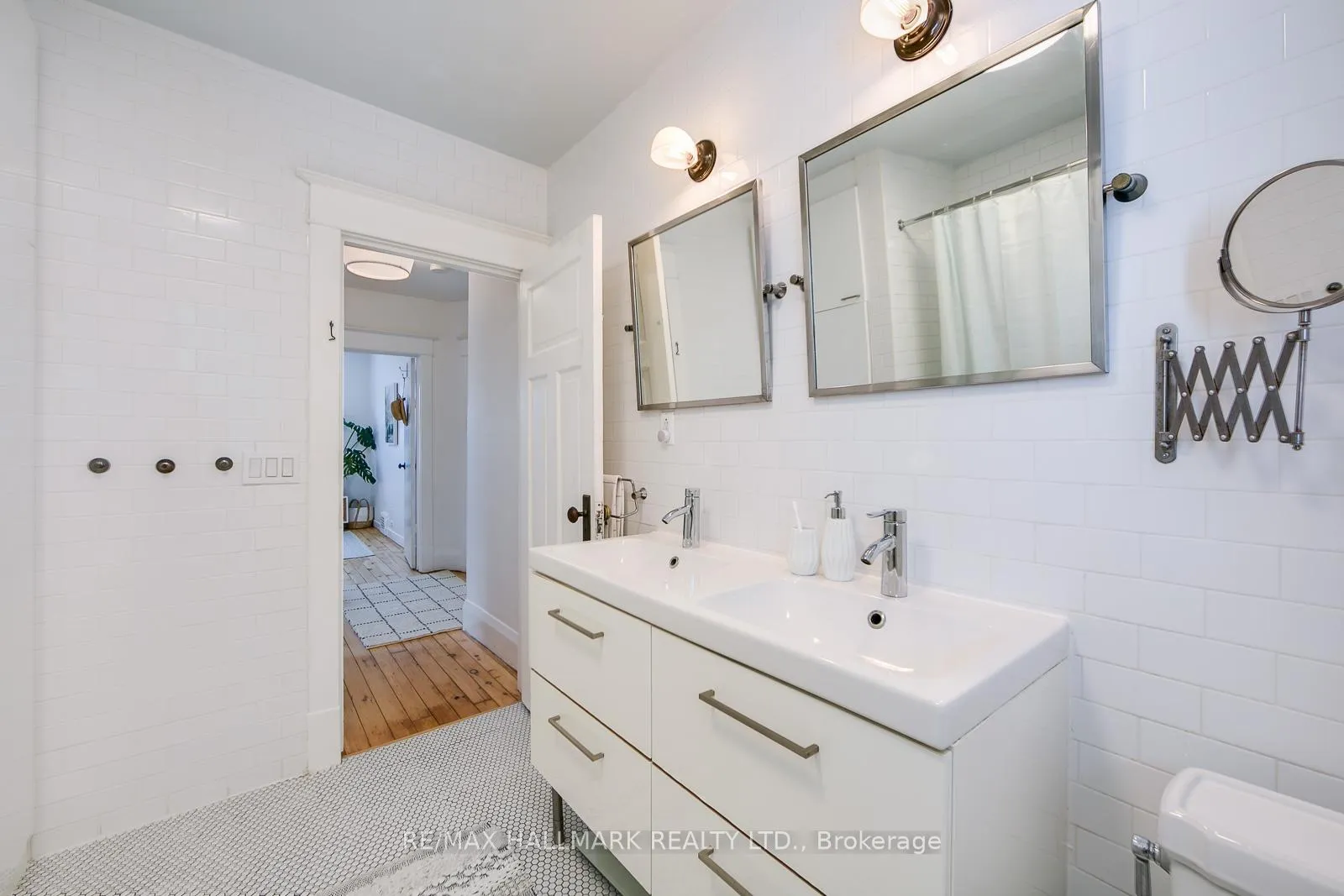 Photo 33 of 120 Warden Avenue, Scarborough, Birchcliffe-Cliffside — HOMEH