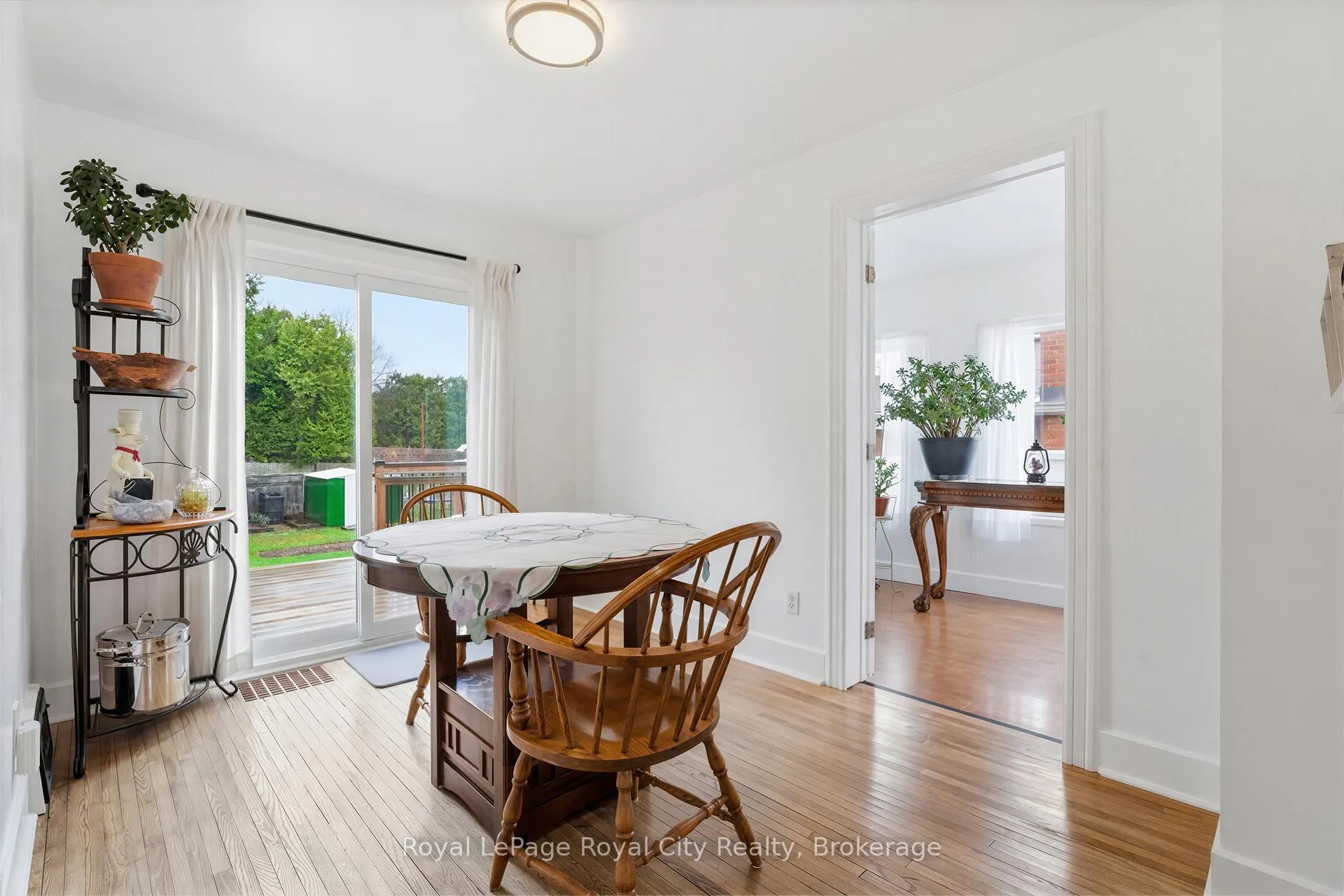 Photo 9 of 513 Speedvale Avenue E, Guelph, Victoria North — HOMEH