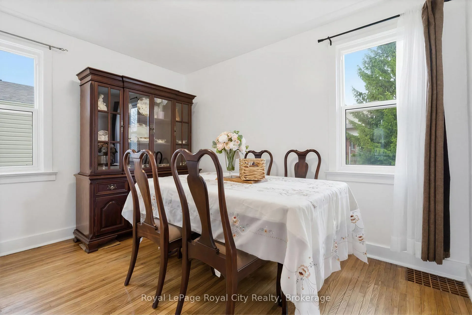 Photo 15 of 513 Speedvale Avenue E, Guelph, Victoria North — HOMEH