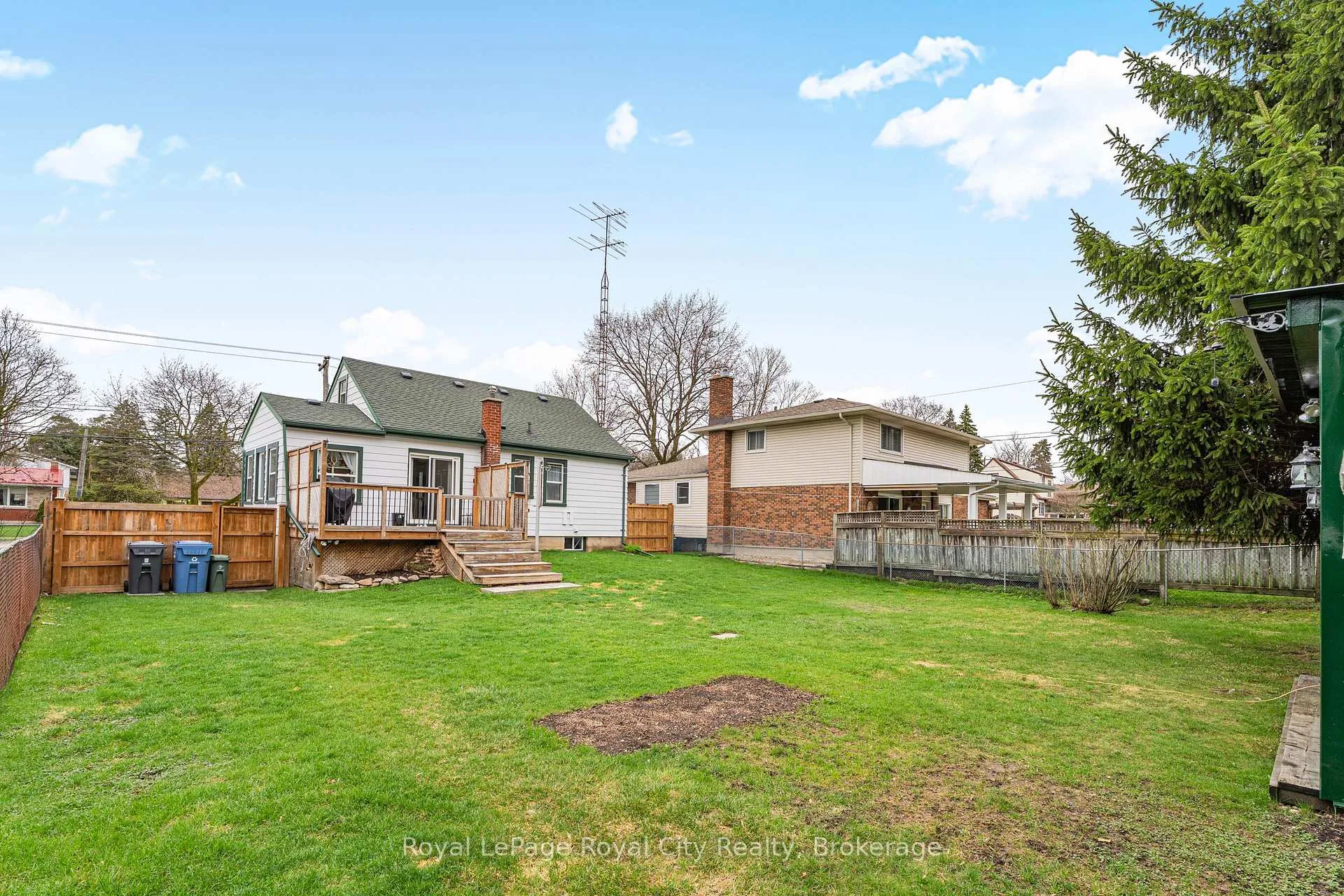 Photo 34 of 513 Speedvale Avenue E, Guelph, Victoria North — HOMEH