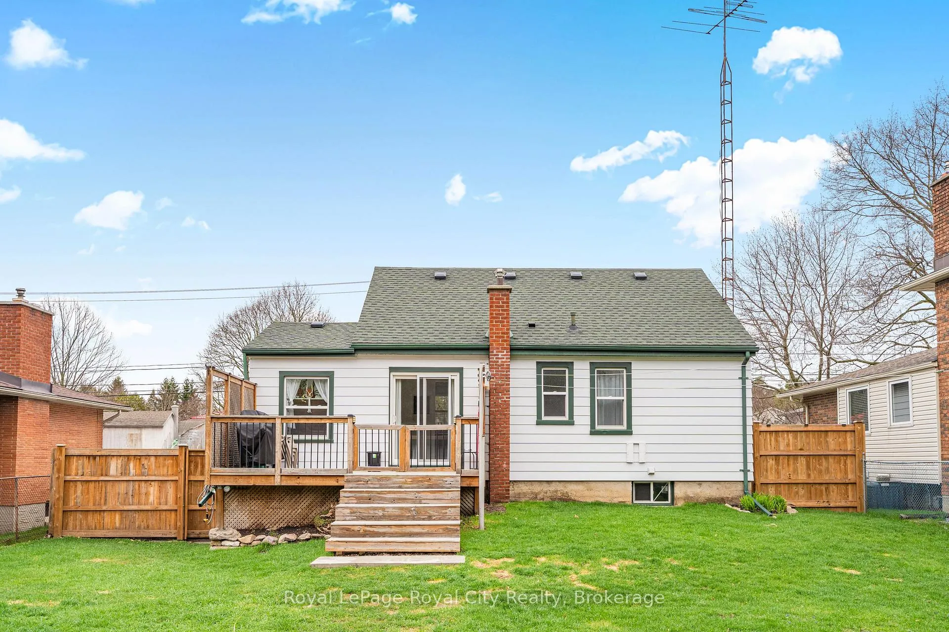 Photo 35 of 513 Speedvale Avenue E, Guelph, Victoria North — HOMEH
