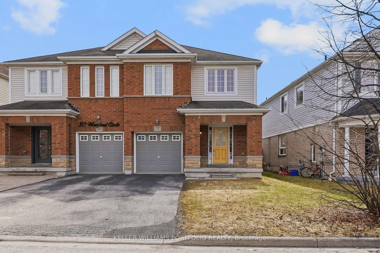 Photo 2 of 32 Warnford Circle, Ajax, Northeast Ajax — HOMEH